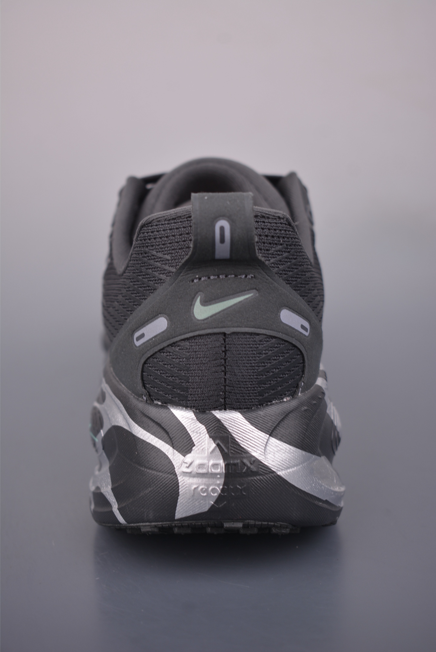 180 Nike Air Zoom Vomero Plus IM6010-060-Chinese UA Cheap High Quatity Brand Clothes Bags handbags Sneakers wholesale wholesaler seller from China Factory suppliers Fashion Clothing Shoes best Quality Beautiful Price 180 Nike Air Zoom Vomero Plus IM6010-060