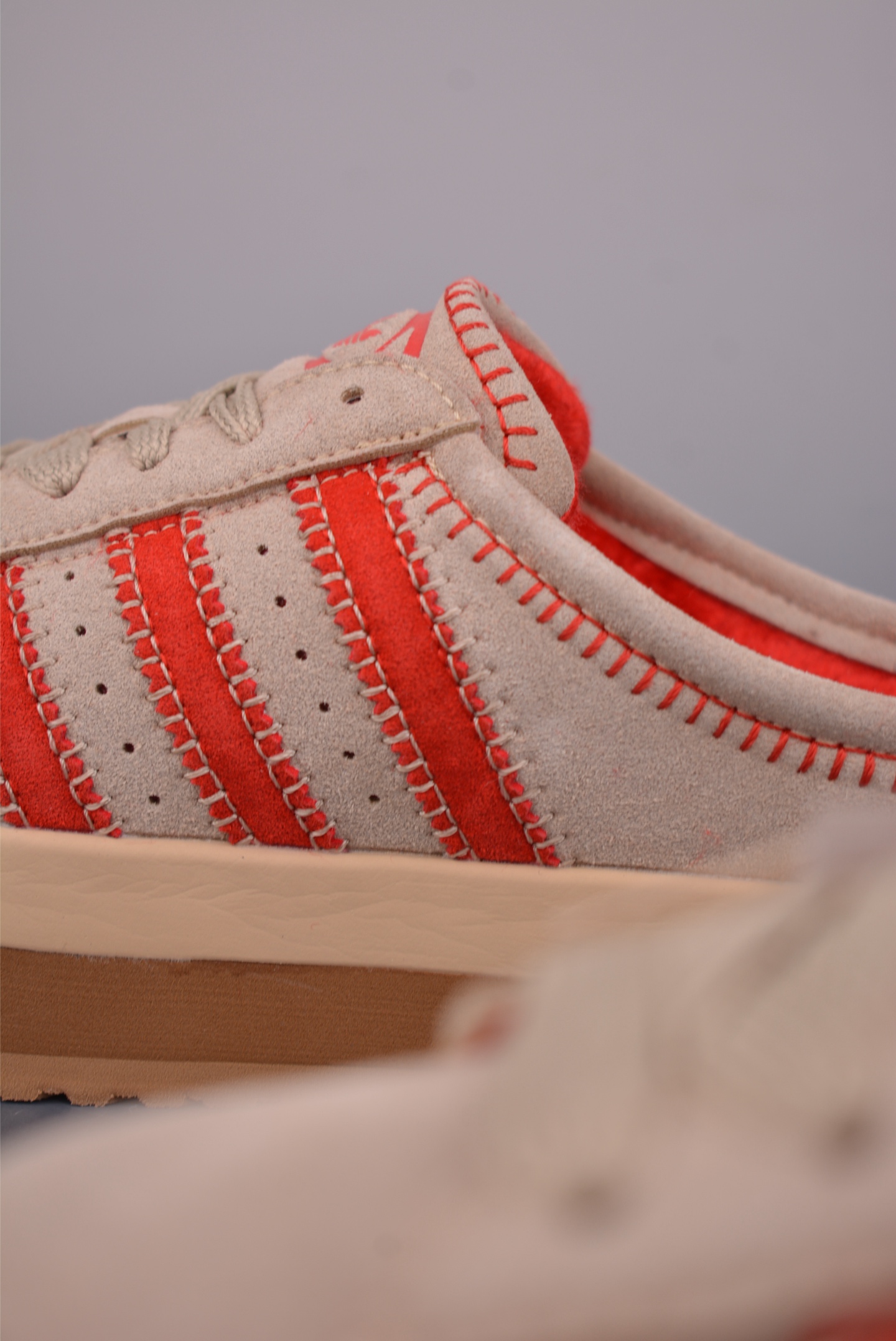 180 Adidas CAMPUS 00s WTR LO 百搭单品阿迪加绒半拖学院系列 面包风经典复古低帮百搭休闲运动板鞋 IH1812-Chinese UA Cheap High Quatity Brand Clothes Bags handbags Sneakers wholesale wholesaler seller from China Factory suppliers Fashion Clothing Shoes best Quality Beautiful Price 180 Adidas CAMPUS 00s WTR LO 百搭单品阿迪加绒半拖学院系列 面包风经典复古低帮百搭休闲运动板鞋 IH1812