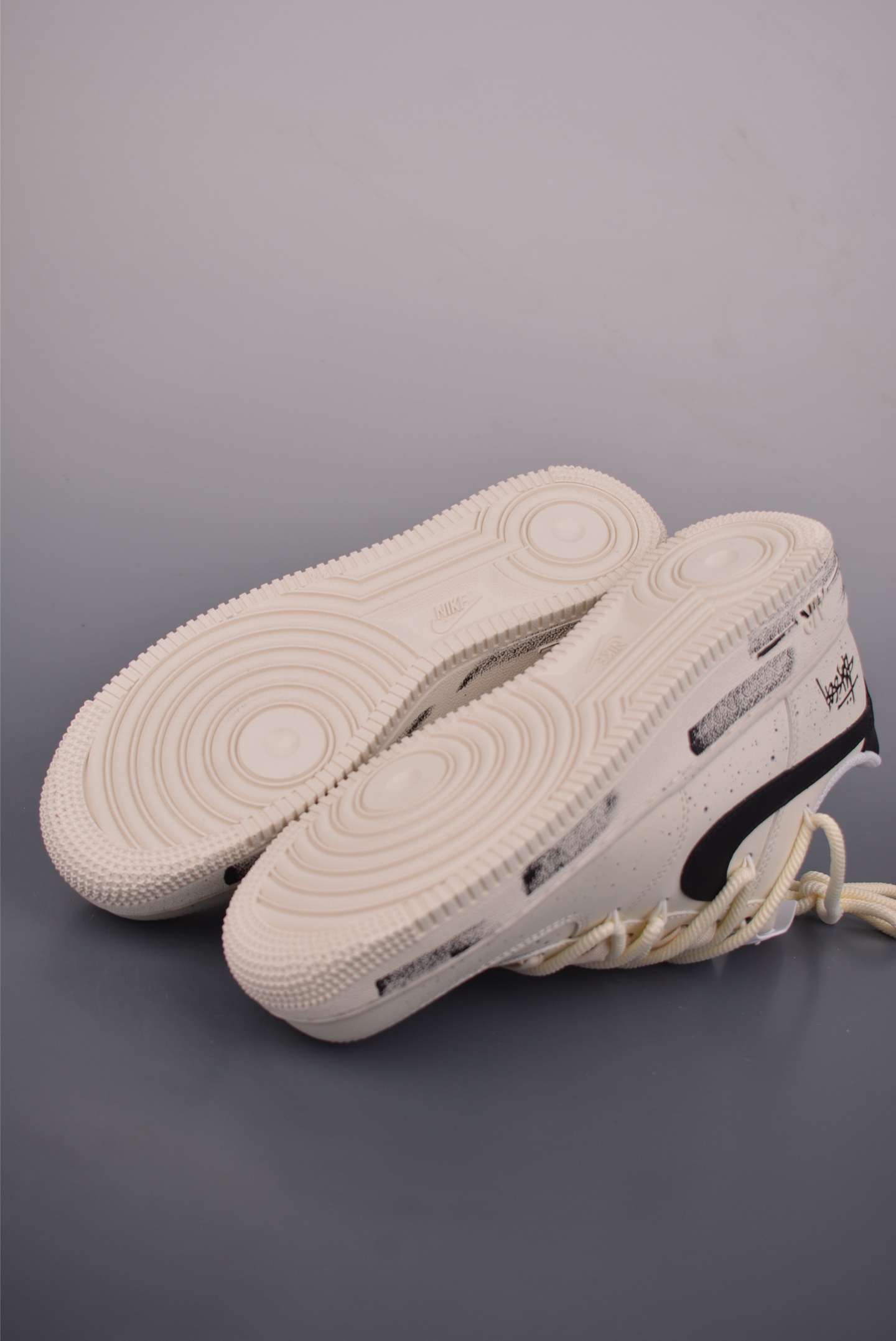 260 Nike Air Force 1 Low 手绘涂鸦 解构绑带 ZH0316-159-Chinese UA Cheap High Quatity Brand Clothes Bags handbags Sneakers wholesale wholesaler seller from China Factory suppliers Fashion Clothing Shoes best Quality Beautiful Price 260 Nike Air Force 1 Low 手绘涂鸦 解构绑带 ZH0316-159