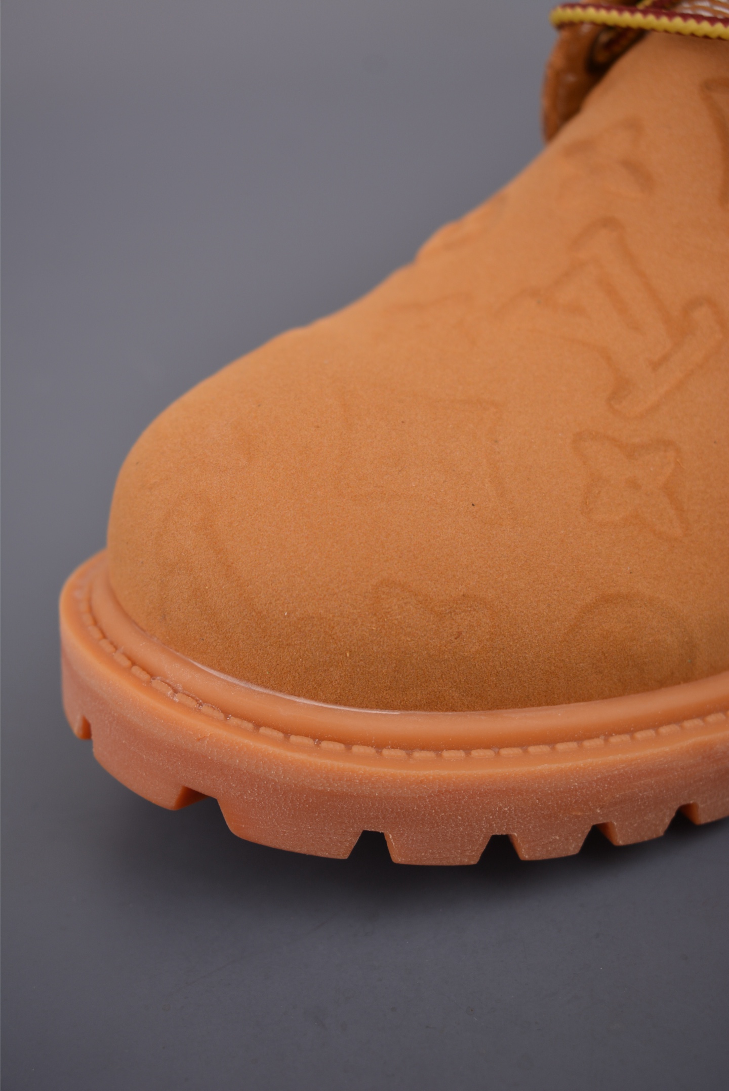 200 Lv x Timberland Lv联名添柏岚大黄靴 100631216-Chinese UA Cheap High Quatity Brand Clothes Bags handbags Sneakers wholesale wholesaler seller from China Factory suppliers Fashion Clothing Shoes best Quality Beautiful Price 200 Lv x Timberland Lv联名添柏岚大黄靴 100631216