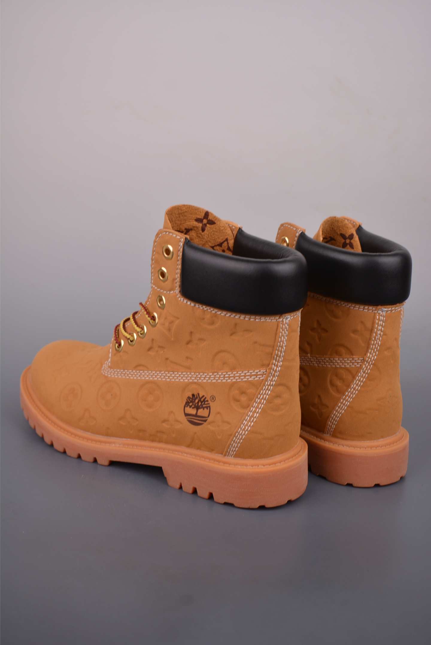 200 Lv x Timberland Lv联名添柏岚大黄靴 100631216-Chinese UA Cheap High Quatity Brand Clothes Bags handbags Sneakers wholesale wholesaler seller from China Factory suppliers Fashion Clothing Shoes best Quality Beautiful Price 200 Lv x Timberland Lv联名添柏岚大黄靴 100631216