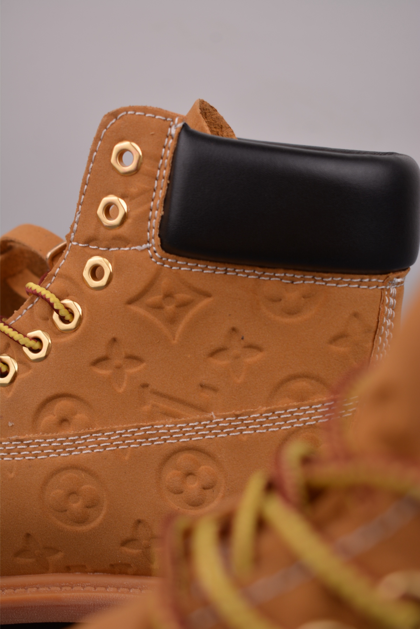 200 Lv x Timberland Lv联名添柏岚大黄靴 100631216-Chinese UA Cheap High Quatity Brand Clothes Bags handbags Sneakers wholesale wholesaler seller from China Factory suppliers Fashion Clothing Shoes best Quality Beautiful Price 200 Lv x Timberland Lv联名添柏岚大黄靴 100631216