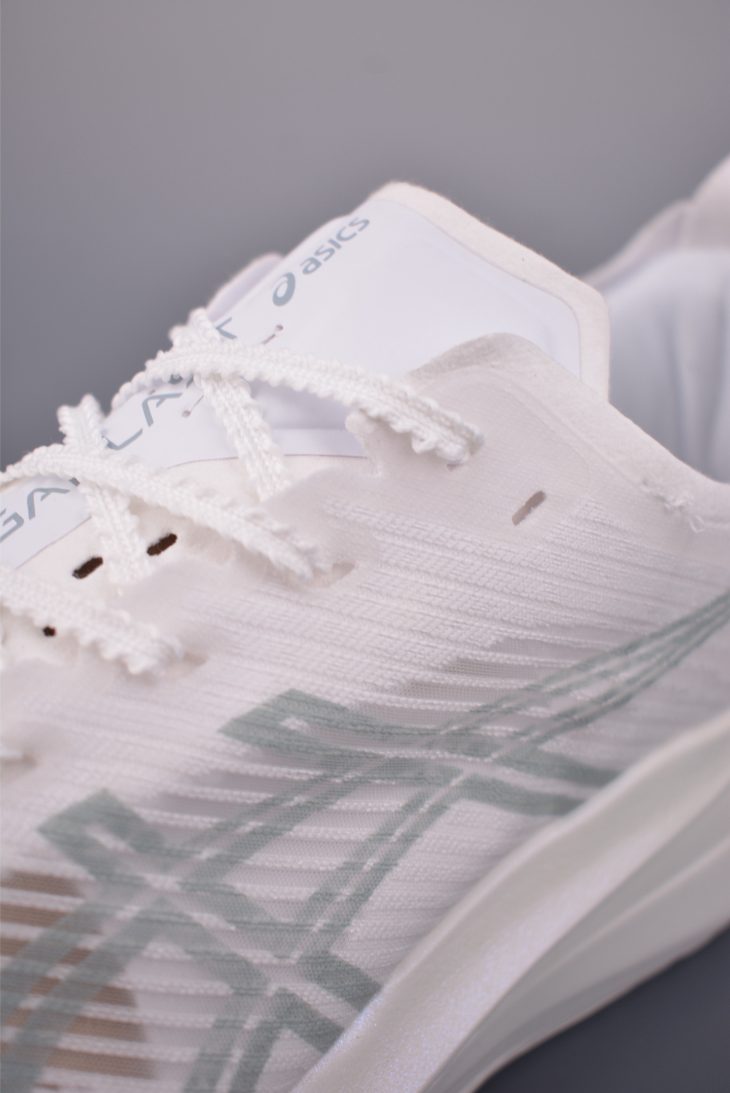 160 Asics Megablast 亚瑟士运动休闲透气专业跑鞋 1013A170