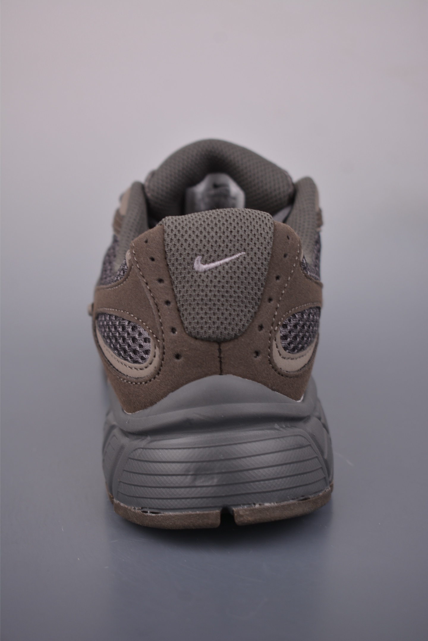 Nike V5 RNR 舒适百搭防滑耐磨 低帮跑步鞋 116292-200-Top High Quatity Cheap Sneakers Fashion Clothing Clothes Bags handbags Shoes of all Brand wholesale With The best Quality And Beautiful Price from China Factory Chinese suppliers wholesaler seller Nike V5 RNR 舒适百搭防滑耐磨 低帮跑步鞋 116292-200