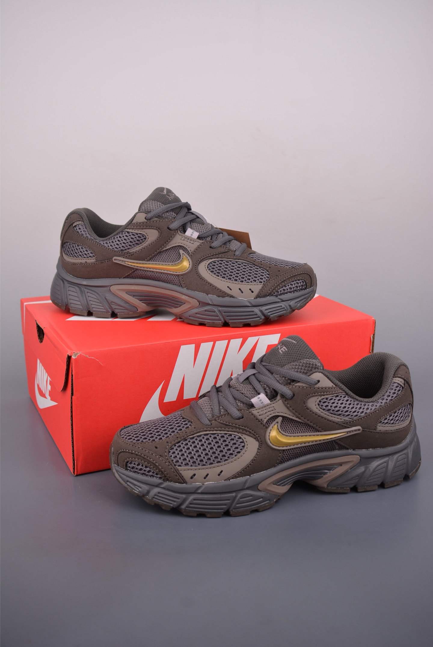 Nike V5 RNR 舒适百搭防滑耐磨 低帮跑步鞋 116292-200-Top High Quatity Cheap Sneakers Fashion Clothing Clothes Bags handbags Shoes of all Brand wholesale With The best Quality And Beautiful Price from China Factory Chinese suppliers wholesaler seller Nike V5 RNR 舒适百搭防滑耐磨 低帮跑步鞋 116292-200