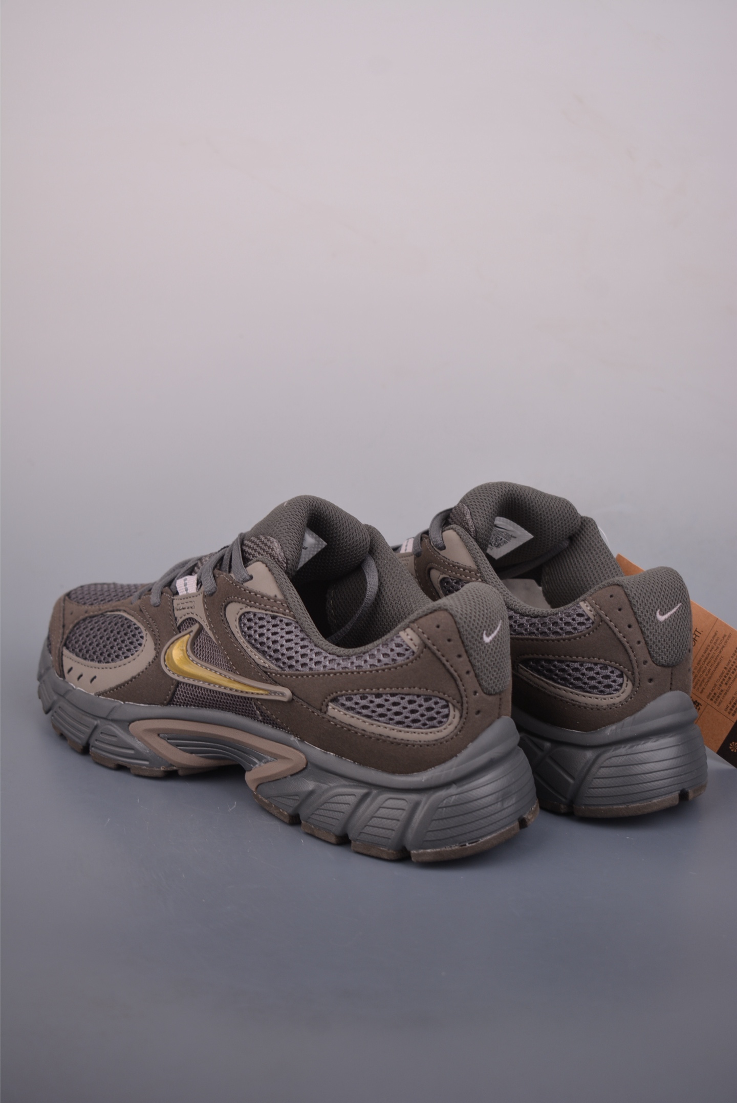 Nike V5 RNR 舒适百搭防滑耐磨 低帮跑步鞋 116292-200-Top High Quatity Cheap Sneakers Fashion Clothing Clothes Bags handbags Shoes of all Brand wholesale With The best Quality And Beautiful Price from China Factory Chinese suppliers wholesaler seller Nike V5 RNR 舒适百搭防滑耐磨 低帮跑步鞋 116292-200