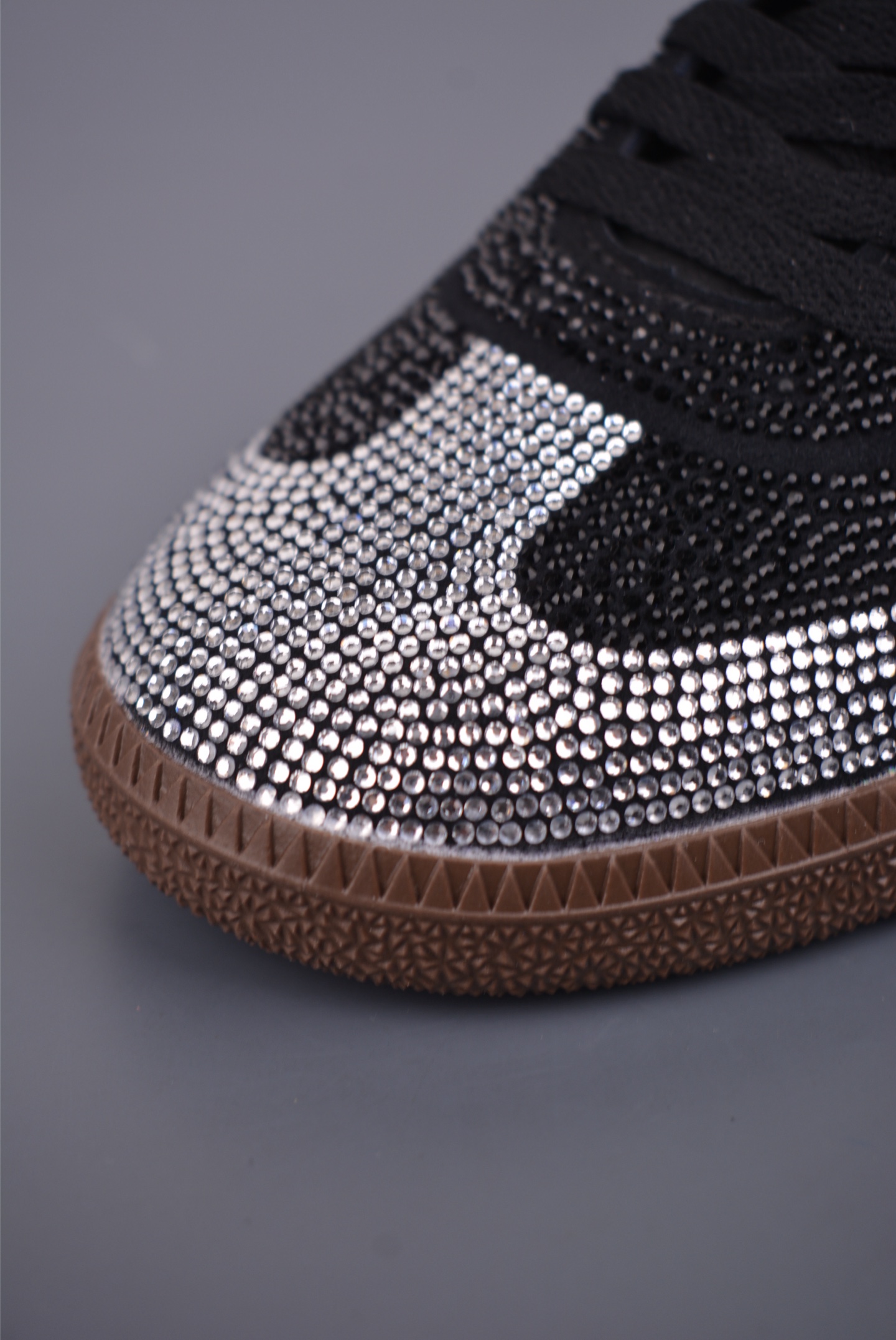140 Adidas三叶草SAMBA 休闲板鞋 性价比天花板 IH9052-Chinese UA Cheap High Quatity Brand Clothes Bags handbags Sneakers wholesale wholesaler seller from China Factory suppliers Fashion Clothing Shoes best Quality Beautiful Price 140 Adidas三叶草SAMBA 休闲板鞋 性价比天花板 IH9052