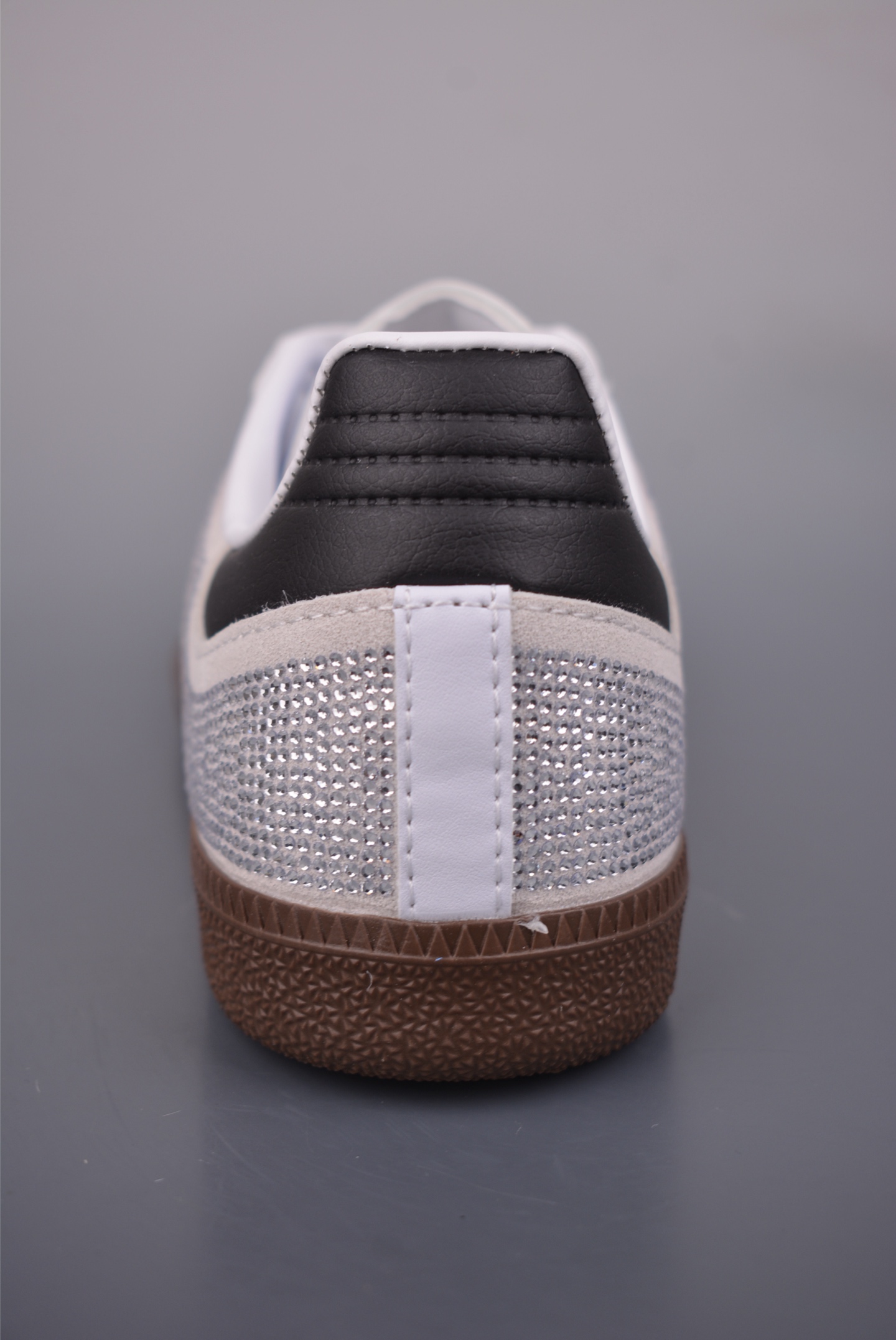 140 Adidas三叶草SAMBA 休闲板鞋 性价比天花板 IH9055-Chinese UA Cheap High Quatity Brand Clothes Bags handbags Sneakers wholesale wholesaler seller from China Factory suppliers Fashion Clothing Shoes best Quality Beautiful Price 140 Adidas三叶草SAMBA 休闲板鞋 性价比天花板 IH9055