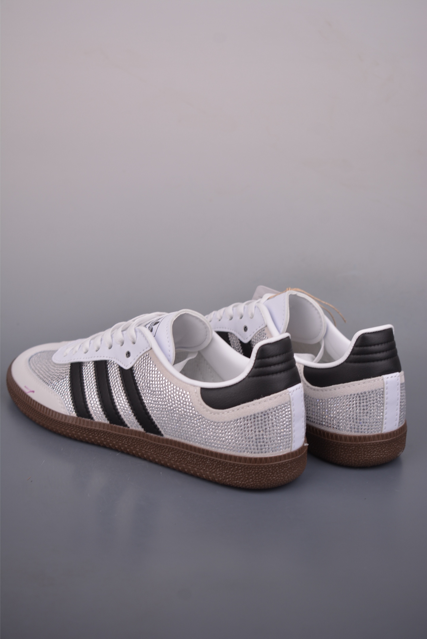 140 Adidas三叶草SAMBA 休闲板鞋 性价比天花板 IH9055-Chinese UA Cheap High Quatity Brand Clothes Bags handbags Sneakers wholesale wholesaler seller from China Factory suppliers Fashion Clothing Shoes best Quality Beautiful Price 140 Adidas三叶草SAMBA 休闲板鞋 性价比天花板 IH9055