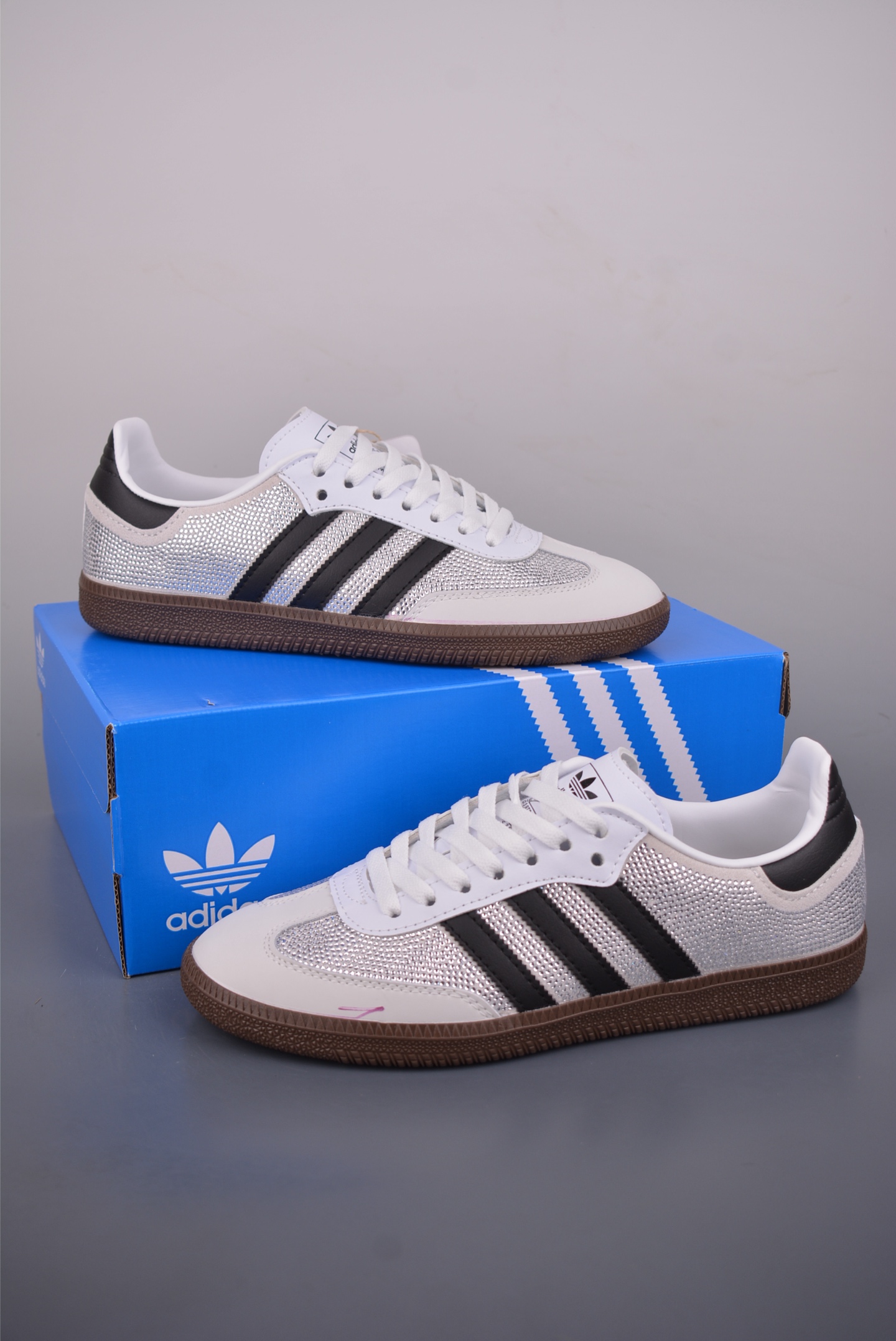 140 Adidas三叶草SAMBA 休闲板鞋 性价比天花板 IH9055-Chinese UA Cheap High Quatity Brand Clothes Bags handbags Sneakers wholesale wholesaler seller from China Factory suppliers Fashion Clothing Shoes best Quality Beautiful Price 140 Adidas三叶草SAMBA 休闲板鞋 性价比天花板 IH9055