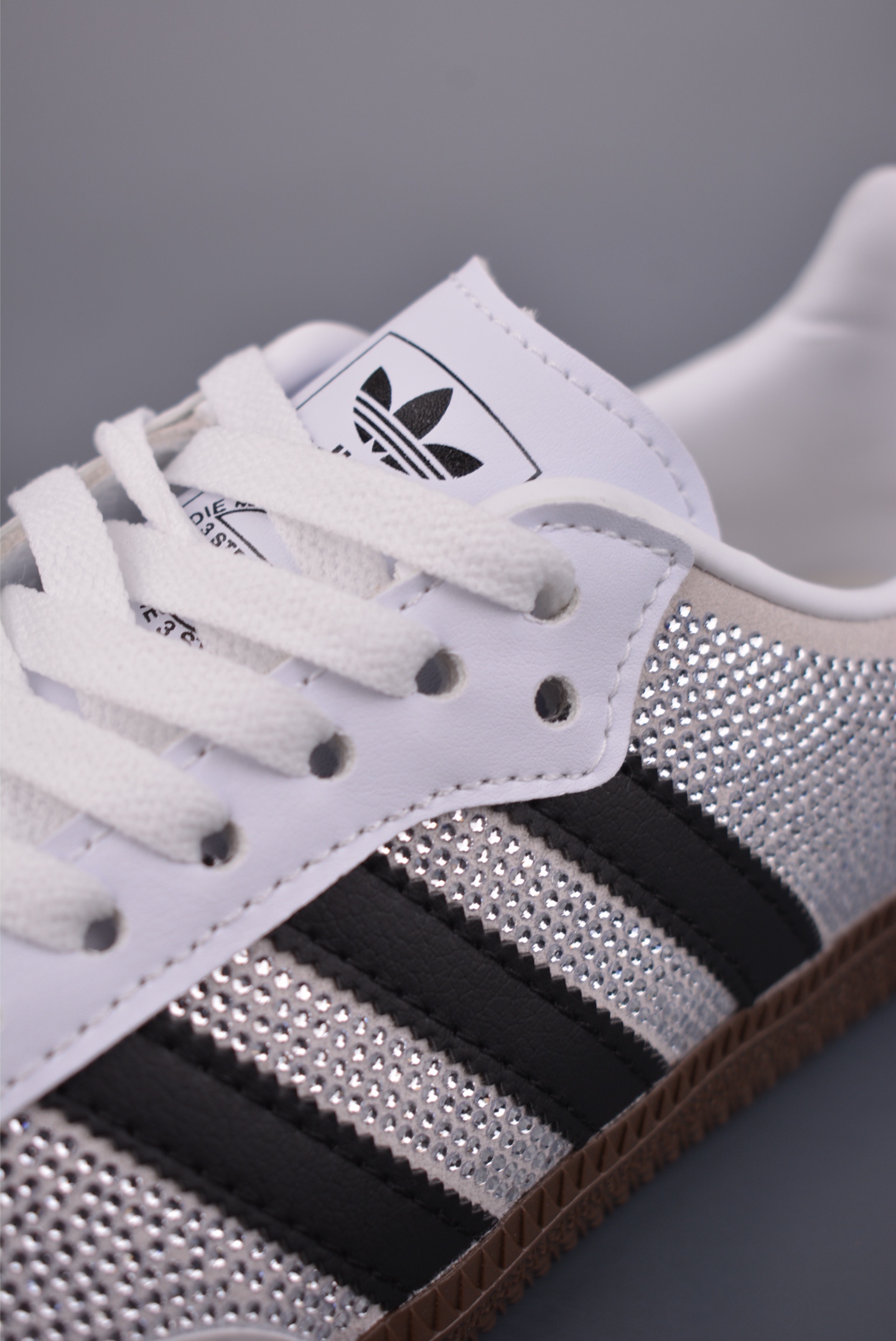 140 Adidas三叶草SAMBA 休闲板鞋 性价比天花板 IH9055-Chinese UA Cheap High Quatity Brand Clothes Bags handbags Sneakers wholesale wholesaler seller from China Factory suppliers Fashion Clothing Shoes best Quality Beautiful Price 140 Adidas三叶草SAMBA 休闲板鞋 性价比天花板 IH9055