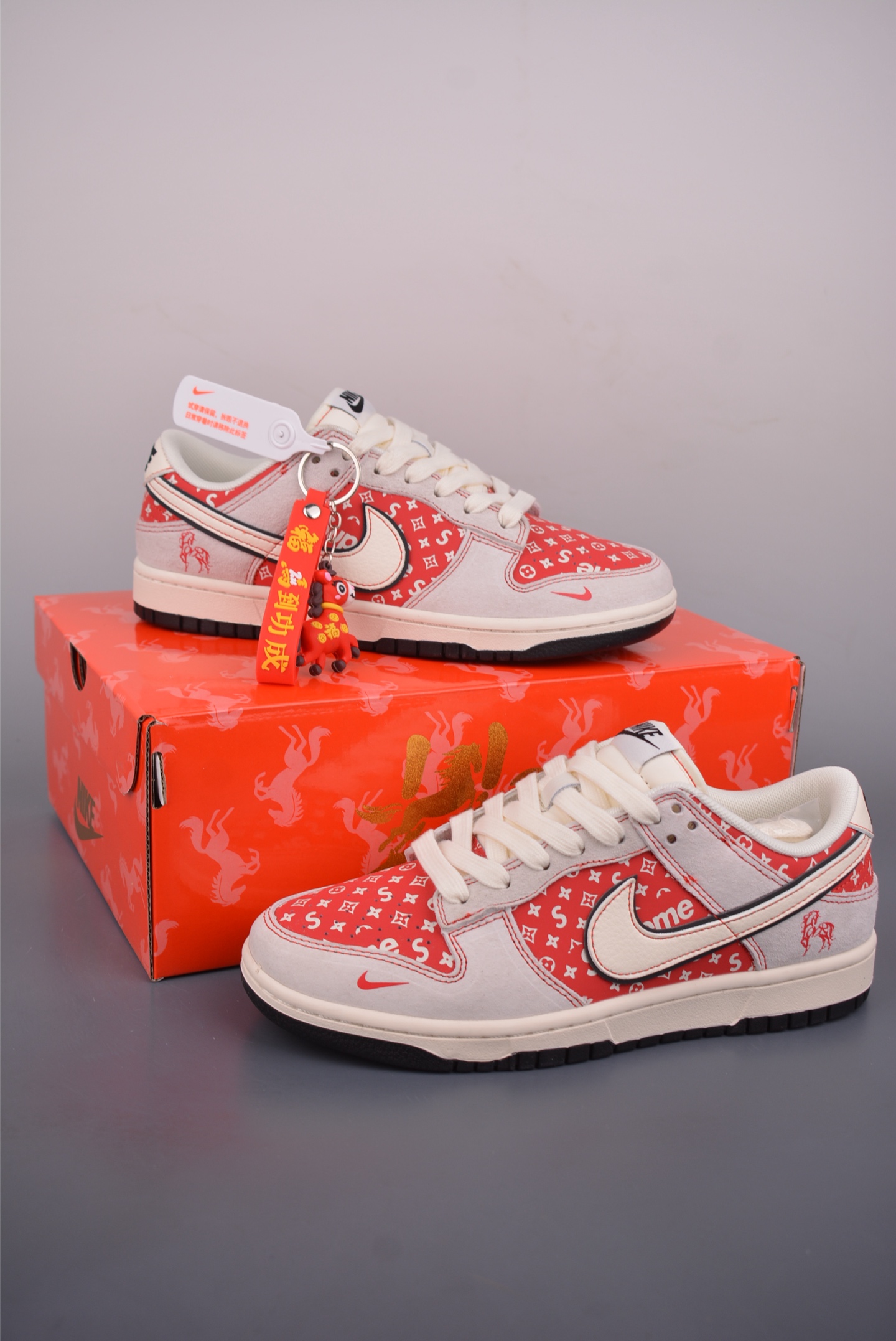 280 Nike SB Dunk Low 马年限定联名 JP2026-107-Chinese UA Cheap High Quatity Brand Clothes Bags handbags Sneakers wholesale wholesaler seller from China Factory suppliers Fashion Clothing Shoes best Quality Beautiful Price 280 Nike SB Dunk Low 马年限定联名 JP2026-107