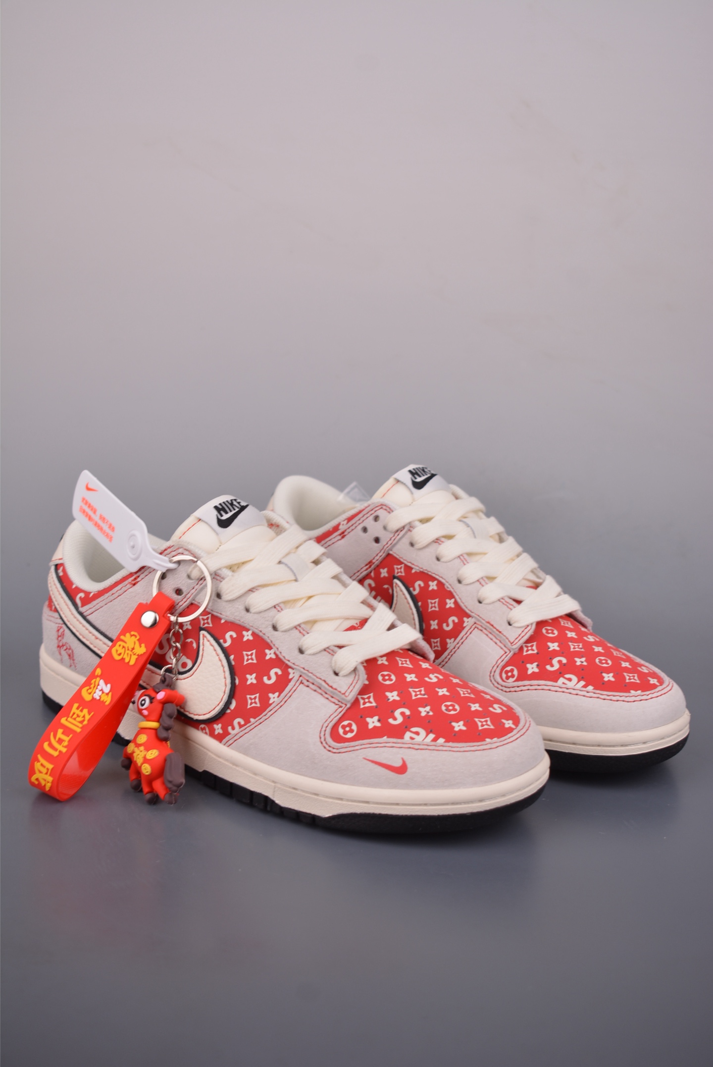 280 Nike SB Dunk Low 马年限定联名 JP2026-107-Chinese UA Cheap High Quatity Brand Clothes Bags handbags Sneakers wholesale wholesaler seller from China Factory suppliers Fashion Clothing Shoes best Quality Beautiful Price 280 Nike SB Dunk Low 马年限定联名 JP2026-107