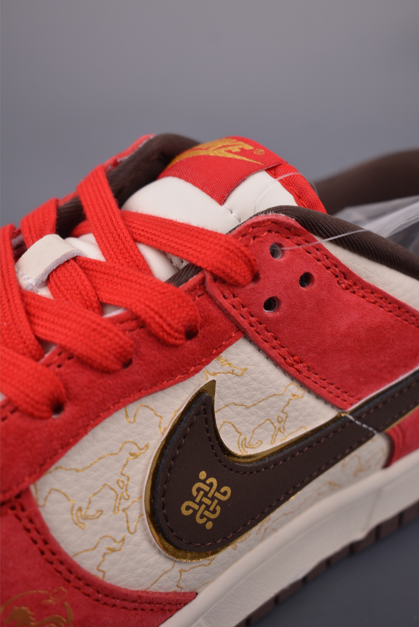 280 Nike SB Dunk Low 马年限定 DN3168-013