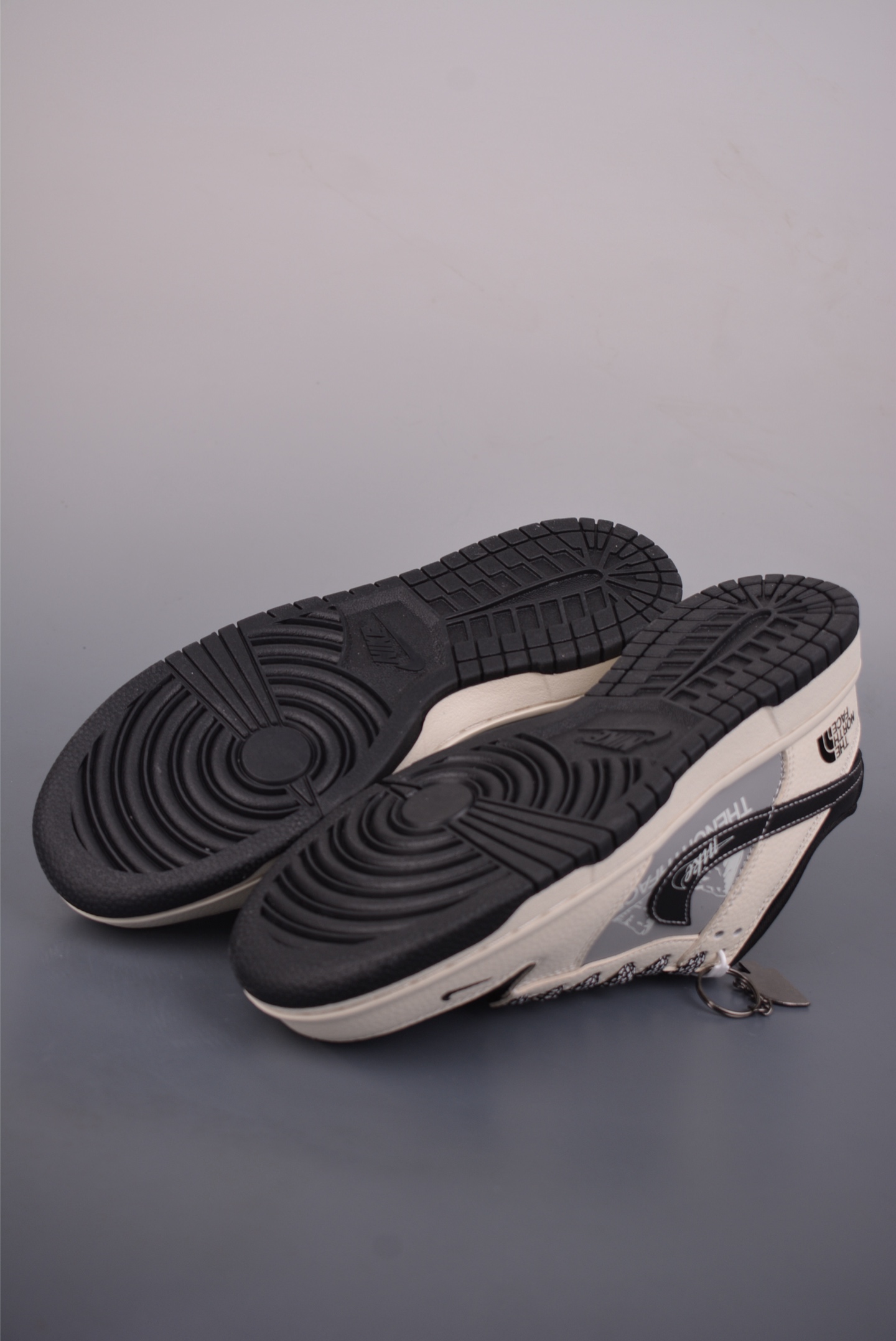 280 Nike SB Dunk Low 北面联名 DS6608-023-Chinese UA Cheap High Quatity Brand Clothes Bags handbags Sneakers wholesale wholesaler seller from China Factory suppliers Fashion Clothing Shoes best Quality Beautiful Price 280 Nike SB Dunk Low 北面联名 DS6608-023