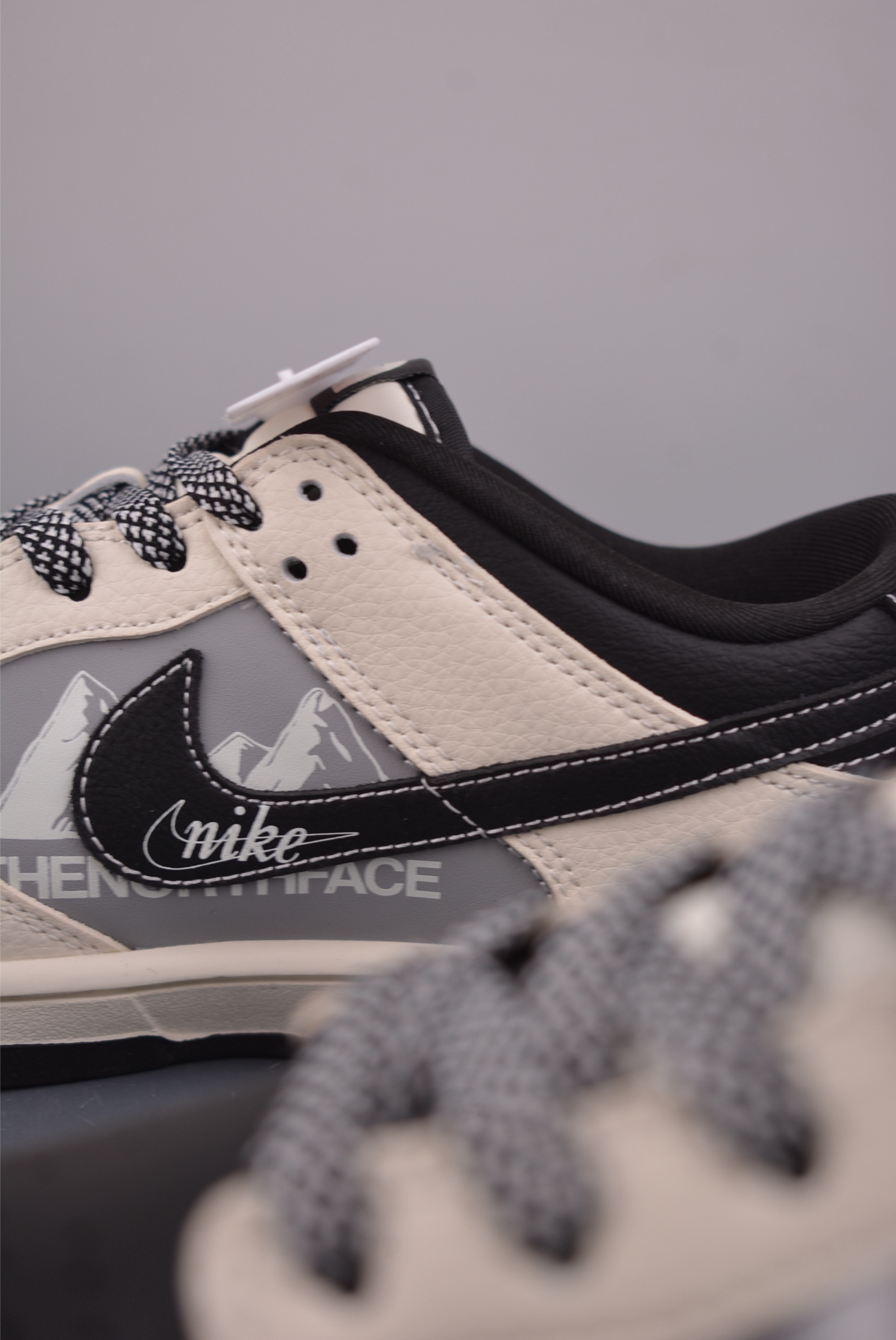 280 Nike SB Dunk Low 北面联名 DS6608-023-Chinese UA Cheap High Quatity Brand Clothes Bags handbags Sneakers wholesale wholesaler seller from China Factory suppliers Fashion Clothing Shoes best Quality Beautiful Price 280 Nike SB Dunk Low 北面联名 DS6608-023