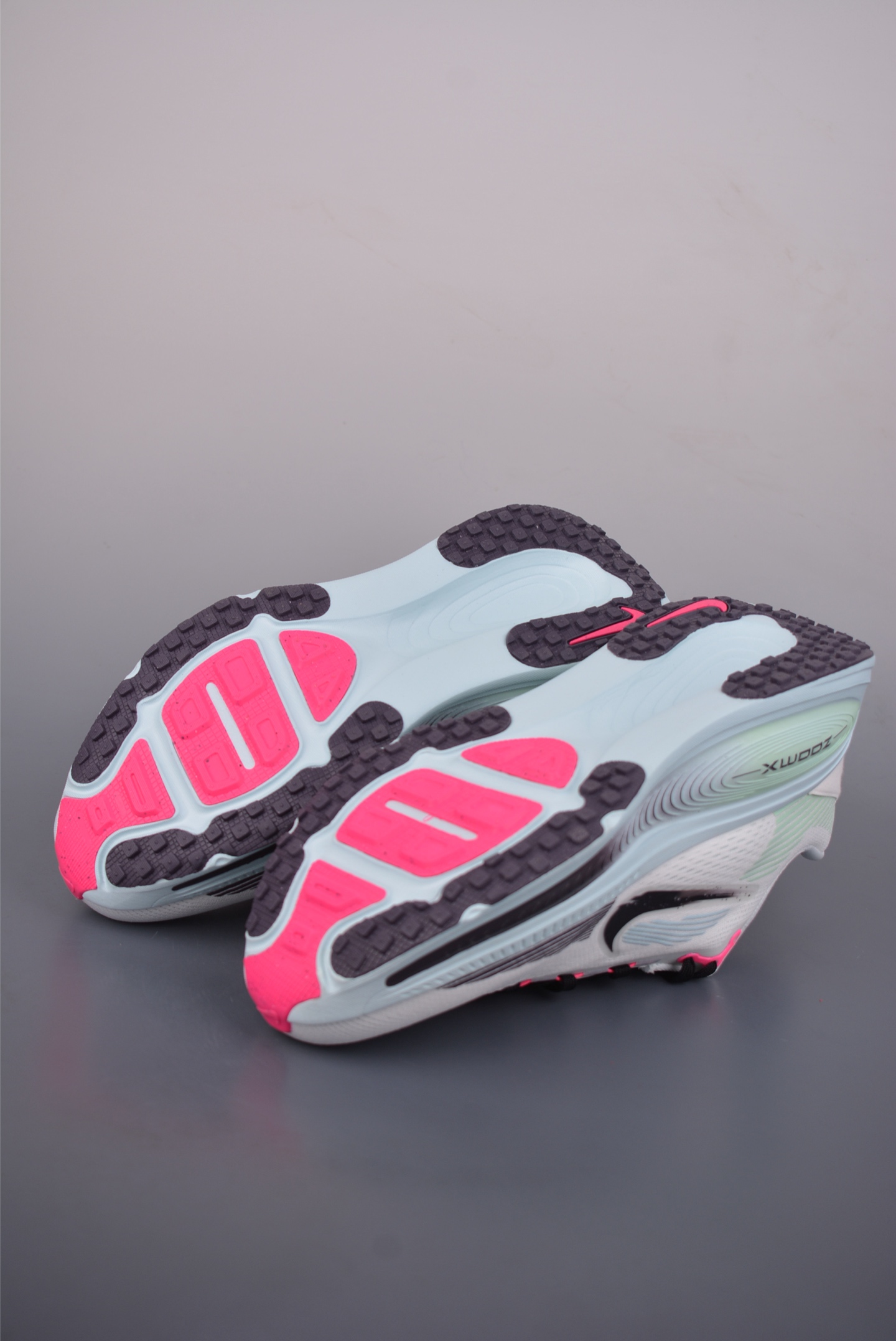 180 Nike Air Zoom Vomero 18 GTX 全新科技提前原鞋开发 IM6676-104-Chinese UA Cheap High Quatity Brand Clothes Bags handbags Sneakers wholesale wholesaler seller from China Factory suppliers Fashion Clothing Shoes best Quality Beautiful Price 180 Nike Air Zoom Vomero 18 GTX 全新科技提前原鞋开发 IM6676-104