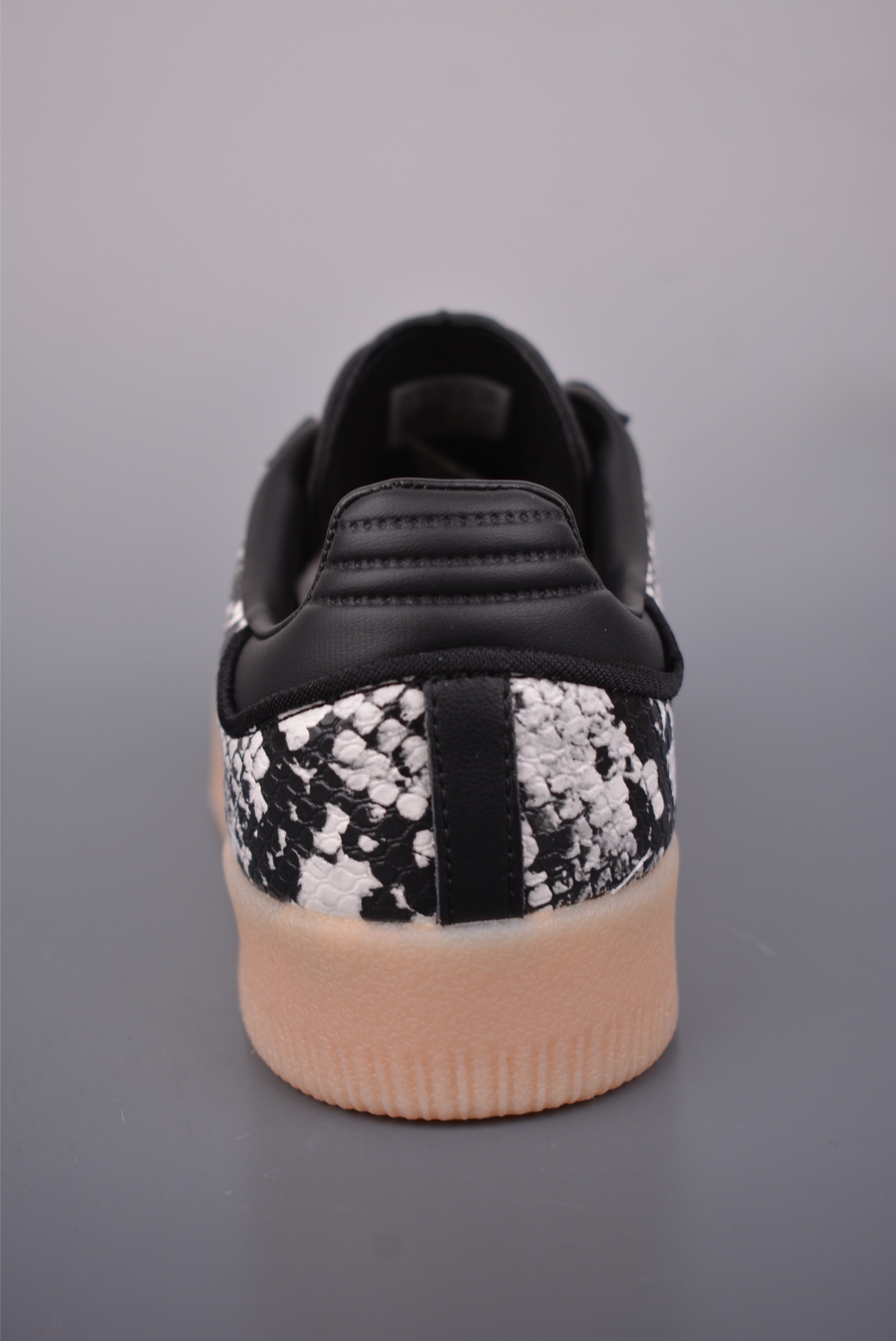 140 adidas originals Samba JR3804-Chinese UA Cheap High Quatity Brand Clothes Bags handbags Sneakers wholesale wholesaler seller from China Factory suppliers Fashion Clothing Shoes best Quality Beautiful Price 140 adidas originals Samba JR3804