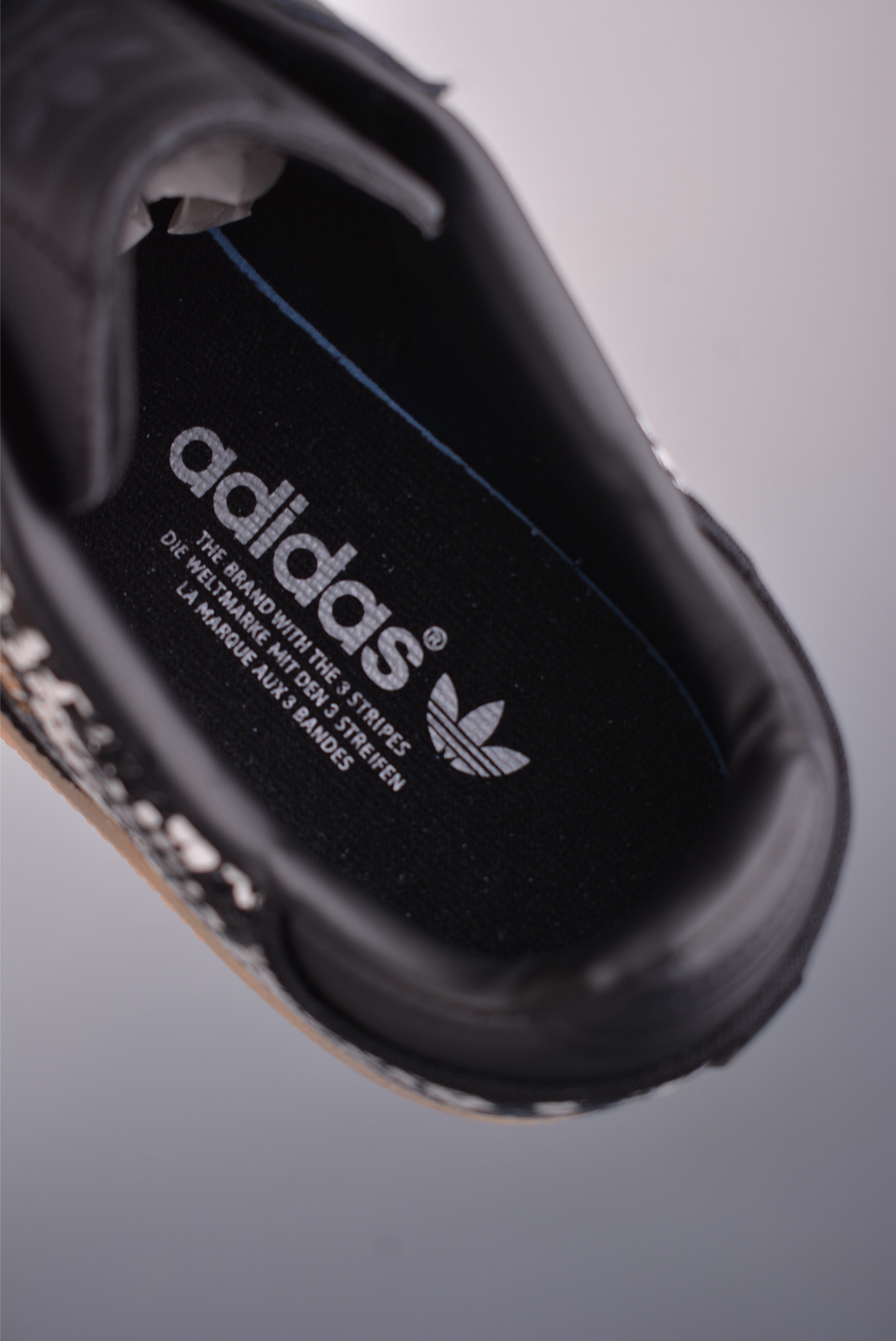 140 adidas originals Samba JR3804-Chinese UA Cheap High Quatity Brand Clothes Bags handbags Sneakers wholesale wholesaler seller from China Factory suppliers Fashion Clothing Shoes best Quality Beautiful Price 140 adidas originals Samba JR3804