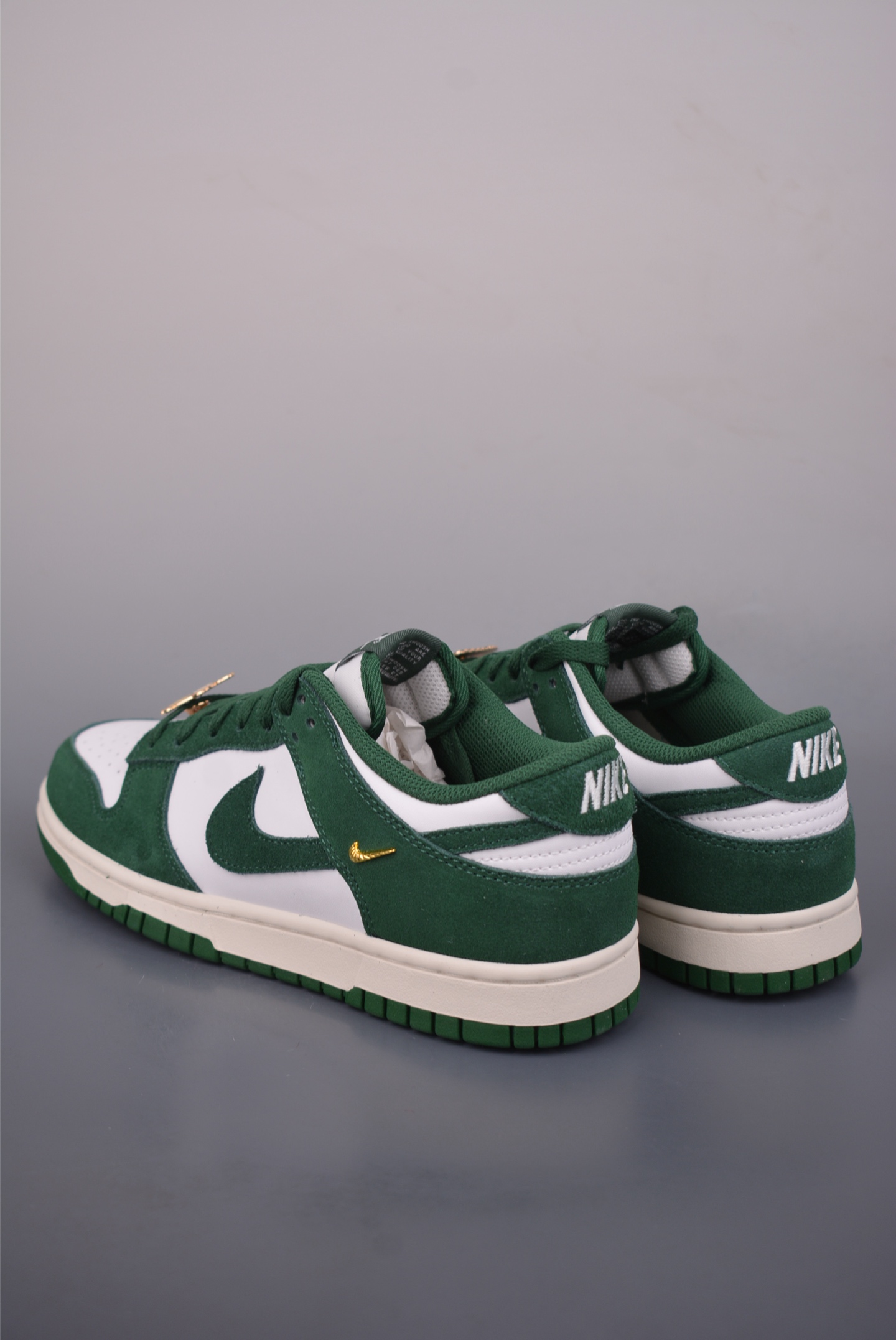 200 Nike SB Dunk Low IB4417-100-Chinese UA Cheap High Quatity Brand Clothes Bags handbags Sneakers wholesale wholesaler seller from China Factory suppliers Fashion Clothing Shoes best Quality Beautiful Price 200 Nike SB Dunk Low IB4417-100