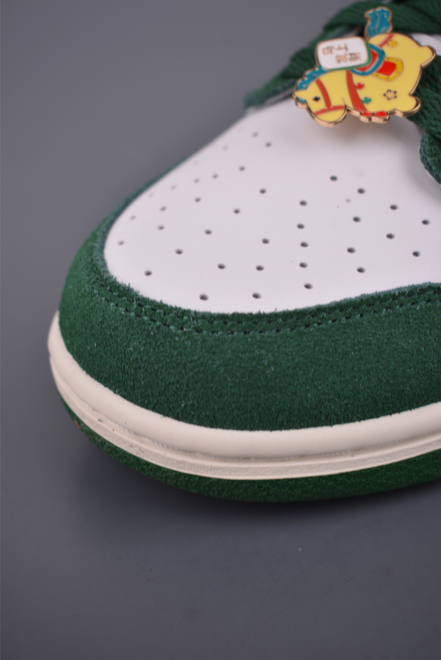 200 Nike SB Dunk Low IB4417-100-Chinese UA Cheap High Quatity Brand Clothes Bags handbags Sneakers wholesale wholesaler seller from China Factory suppliers Fashion Clothing Shoes best Quality Beautiful Price 200 Nike SB Dunk Low IB4417-100