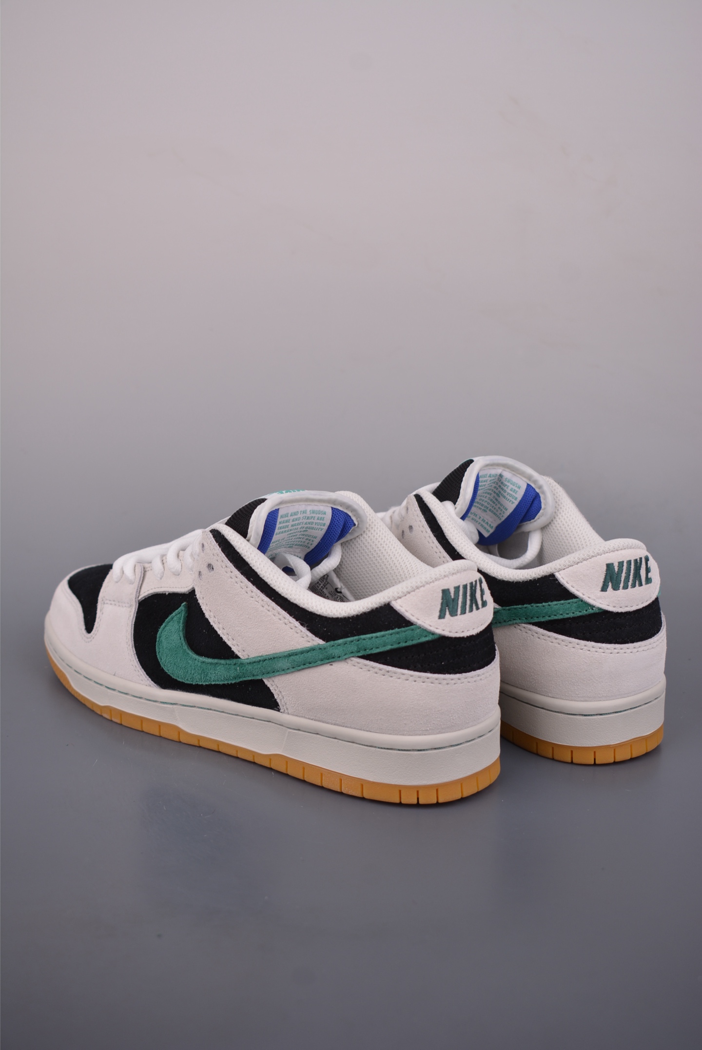 260 Nike SB Dunk Low 灰绿生胶 HF3704-001