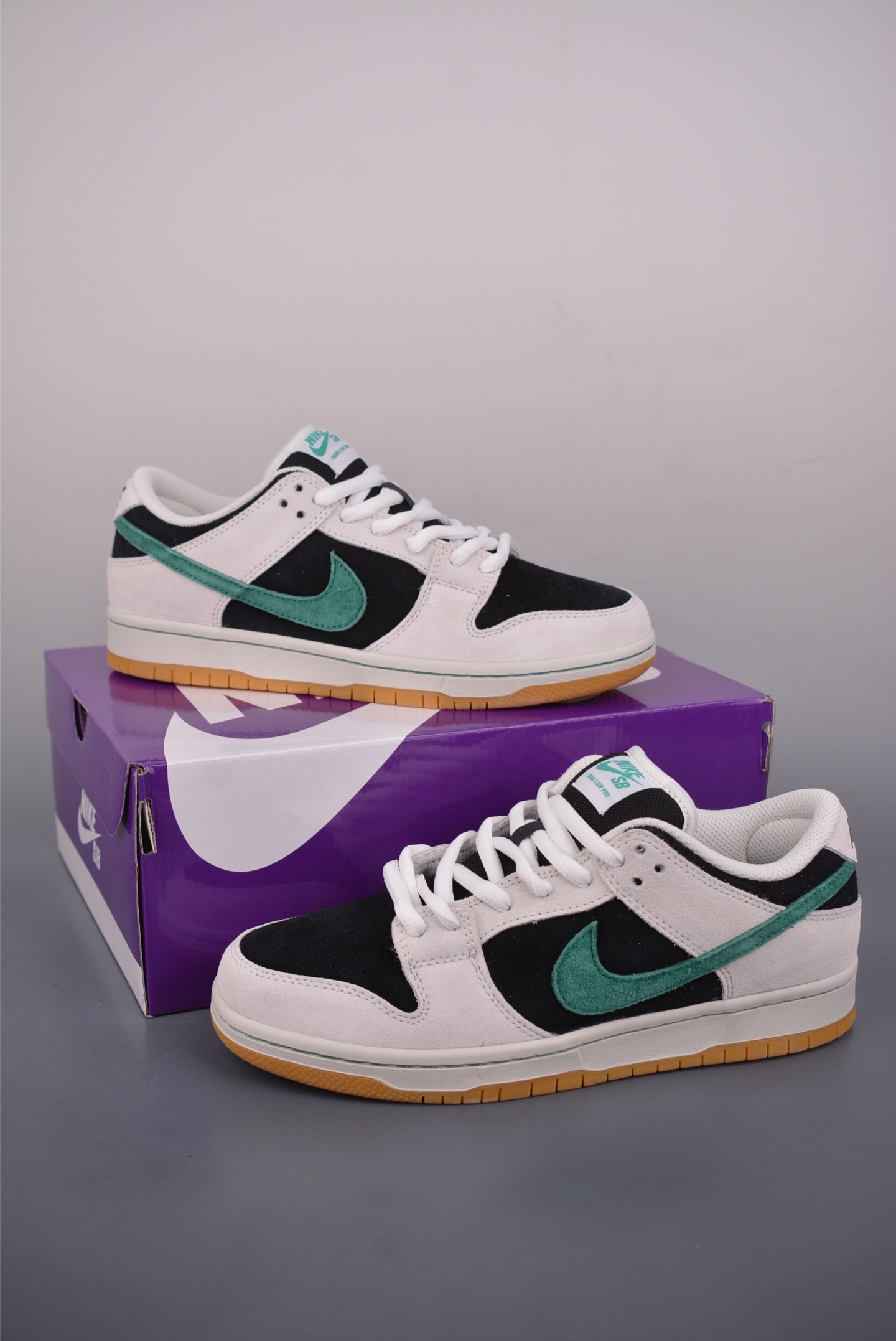 260 Nike SB Dunk Low 灰绿生胶 HF3704-001