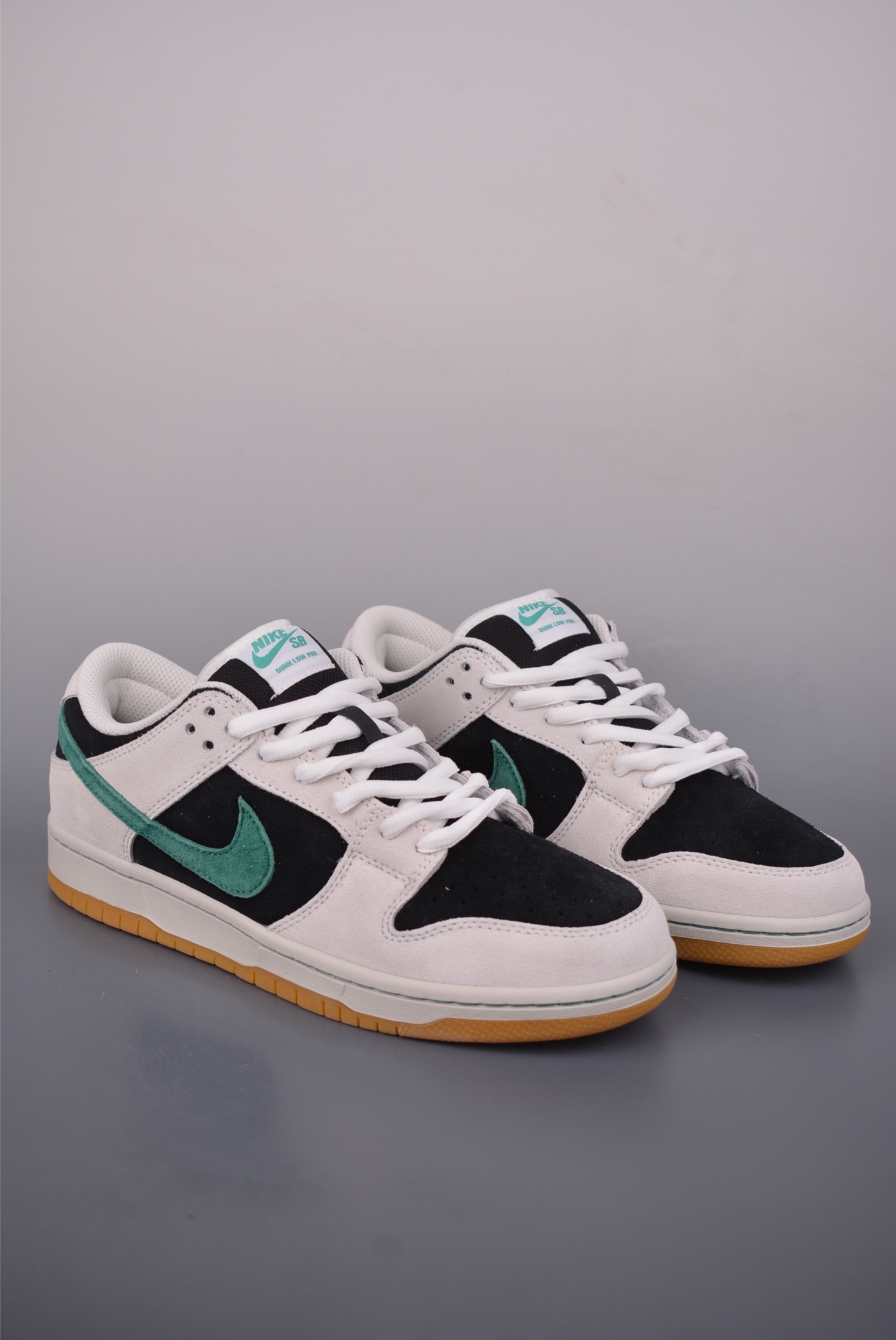 260 Nike SB Dunk Low 灰绿生胶 HF3704-001