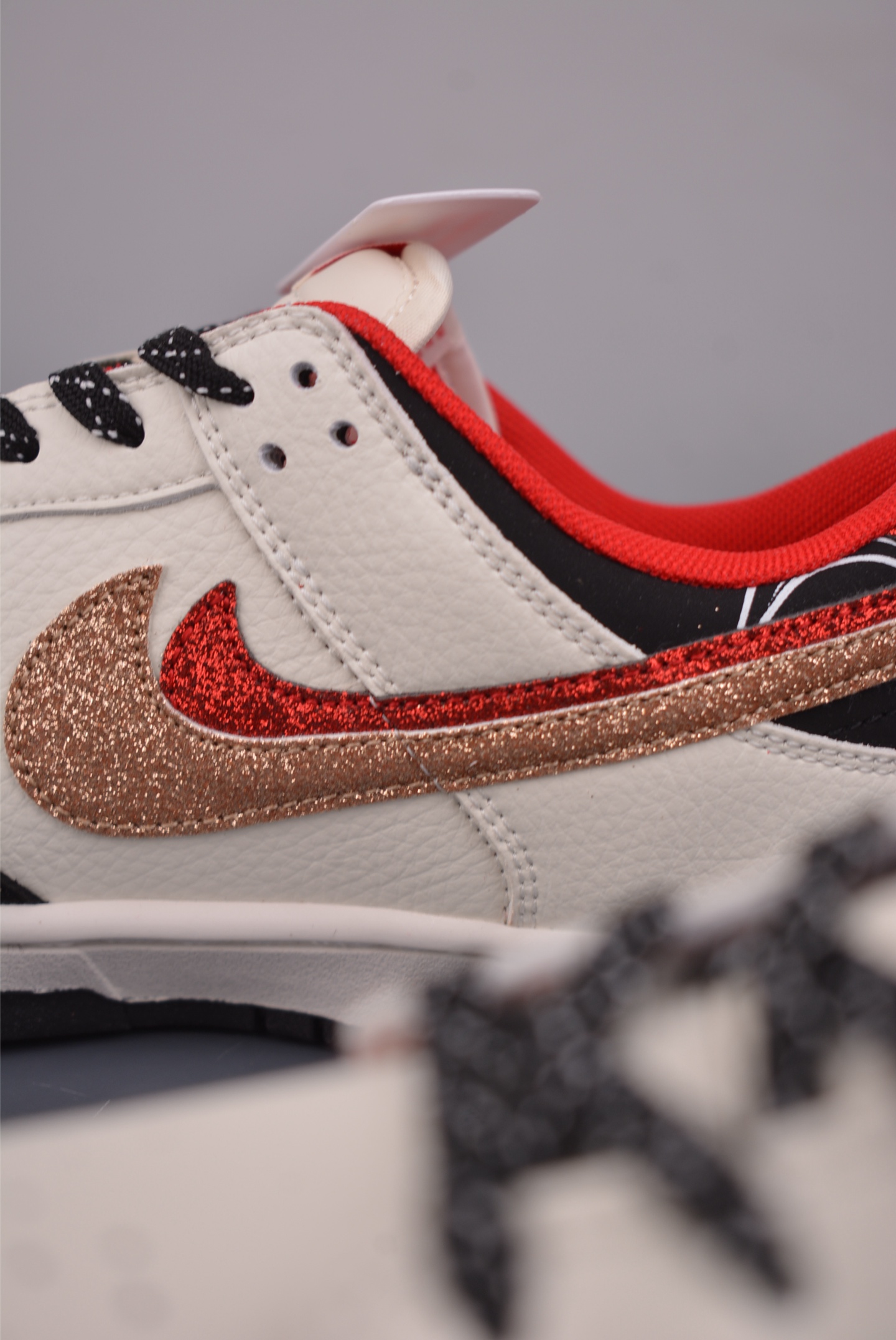 280 Nike SB Dunk Low 马年限定 XD6188-052-Chinese UA Cheap High Quatity Brand Clothes Bags handbags Sneakers wholesale wholesaler seller from China Factory suppliers Fashion Clothing Shoes best Quality Beautiful Price 280 Nike SB Dunk Low 马年限定 XD6188-052