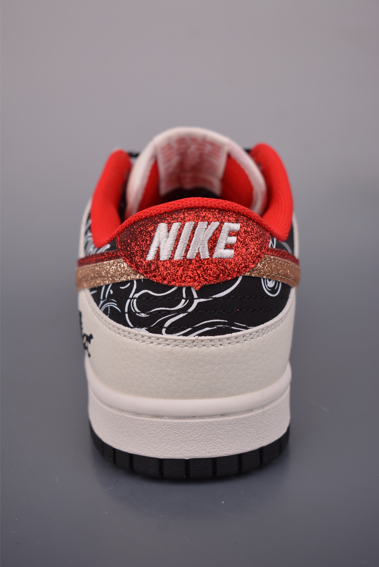 280 Nike SB Dunk Low 马年限定 XD6188-052-Chinese UA Cheap High Quatity Brand Clothes Bags handbags Sneakers wholesale wholesaler seller from China Factory suppliers Fashion Clothing Shoes best Quality Beautiful Price 280 Nike SB Dunk Low 马年限定 XD6188-052