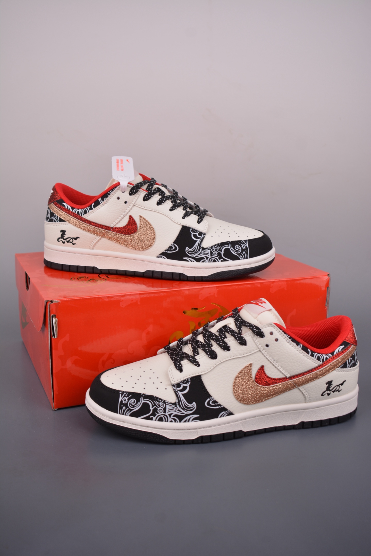 280 Nike SB Dunk Low 马年限定 XD6188-052-Chinese UA Cheap High Quatity Brand Clothes Bags handbags Sneakers wholesale wholesaler seller from China Factory suppliers Fashion Clothing Shoes best Quality Beautiful Price 280 Nike SB Dunk Low 马年限定 XD6188-052