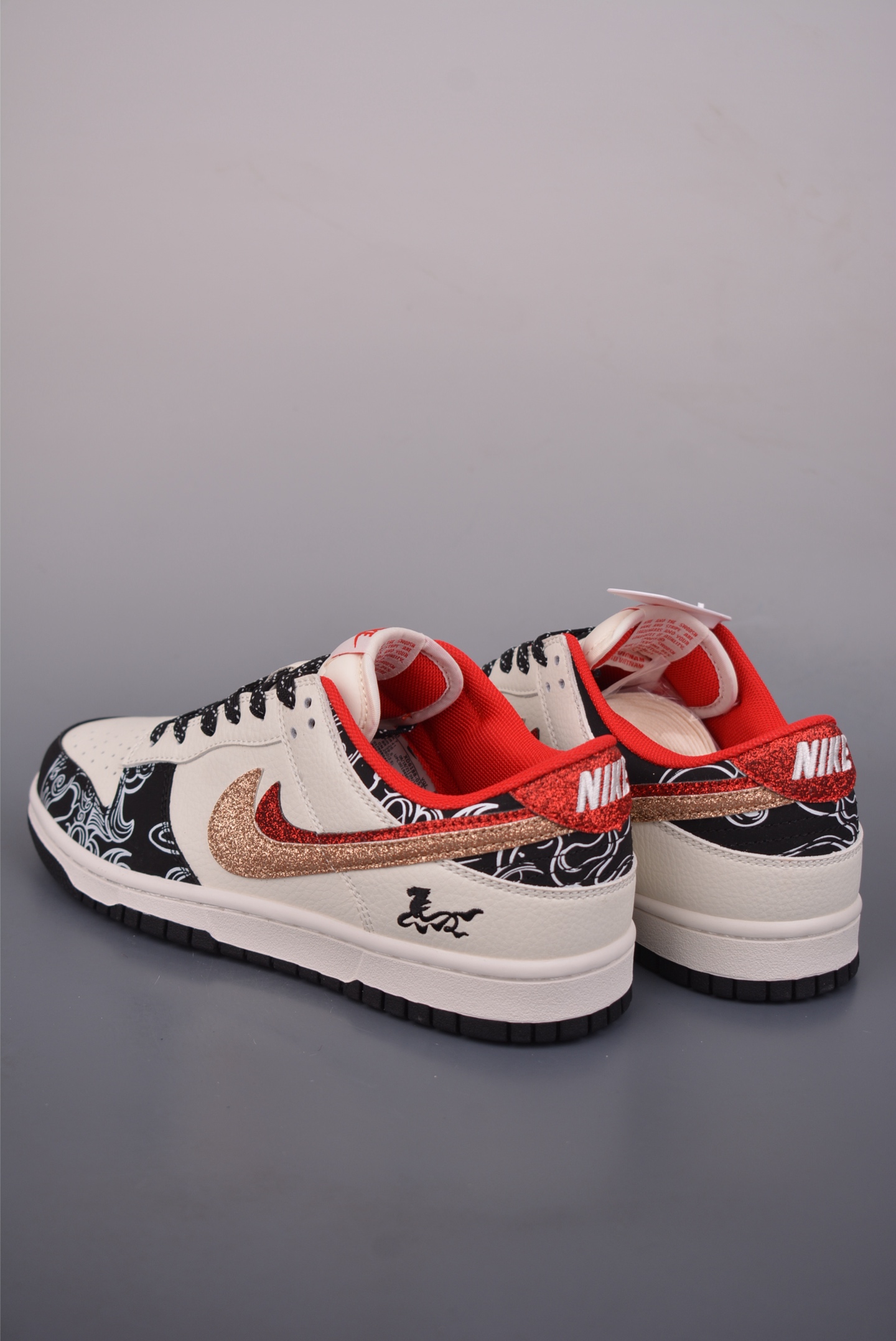 280 Nike SB Dunk Low 马年限定 XD6188-052-Chinese UA Cheap High Quatity Brand Clothes Bags handbags Sneakers wholesale wholesaler seller from China Factory suppliers Fashion Clothing Shoes best Quality Beautiful Price 280 Nike SB Dunk Low 马年限定 XD6188-052
