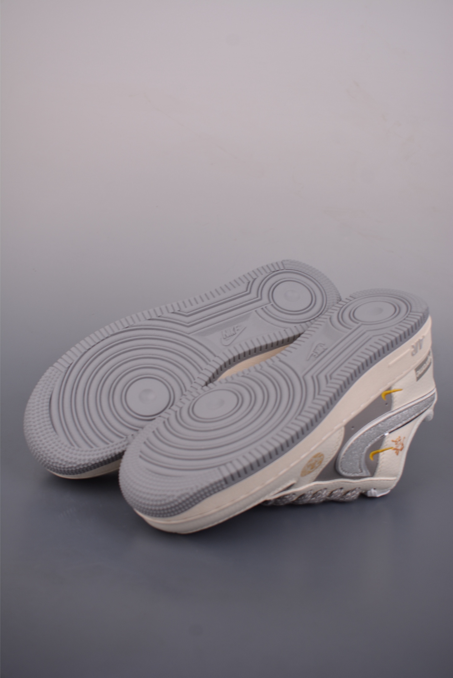 260 Nike Air Force 1 Low 马年限定 QY6678-603-Chinese UA Cheap High Quatity Brand Clothes Bags handbags Sneakers wholesale wholesaler seller from China Factory suppliers Fashion Clothing Shoes best Quality Beautiful Price 260 Nike Air Force 1 Low 马年限定 QY6678-603