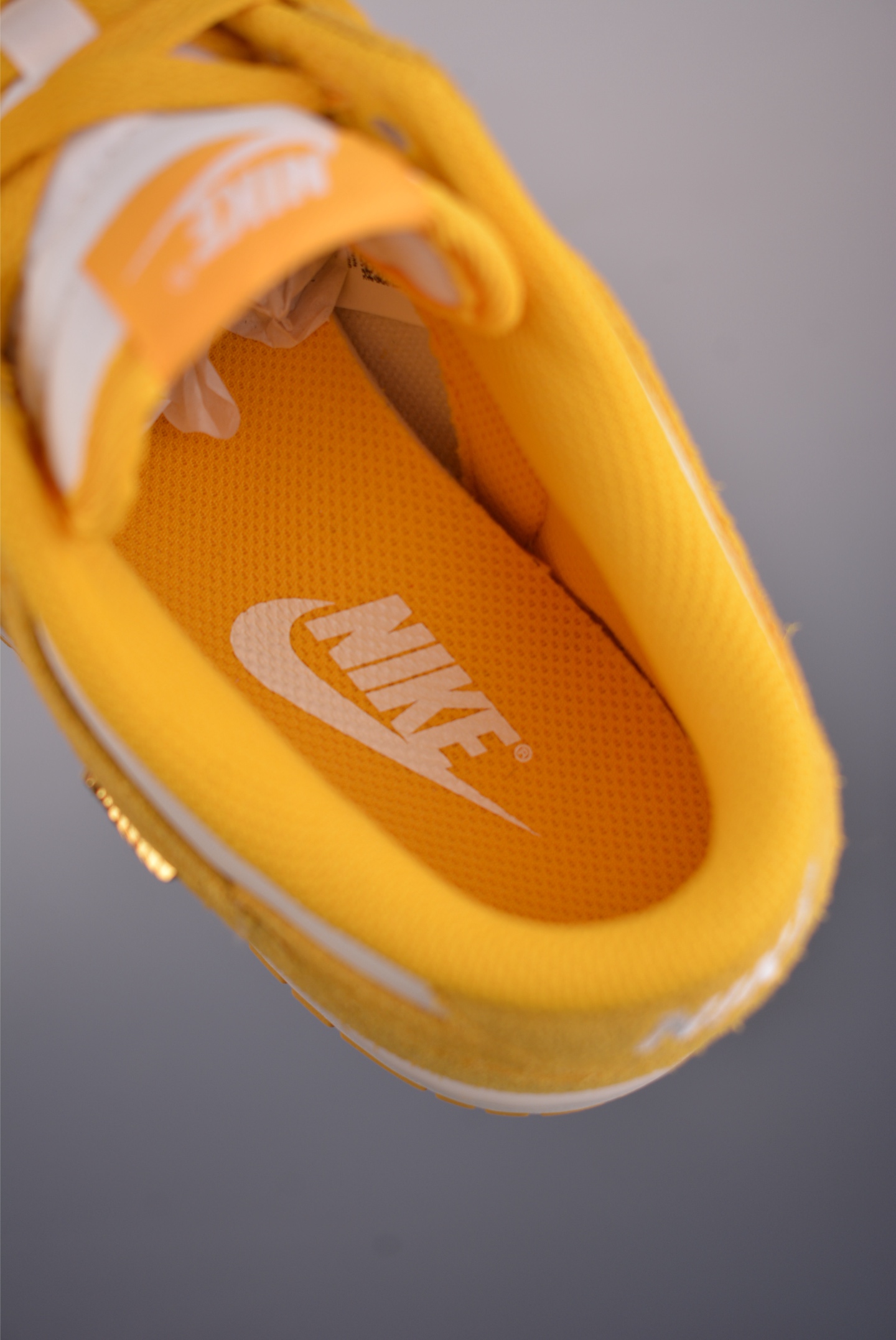 200 NIKE SB Dunk Low IB4417-101