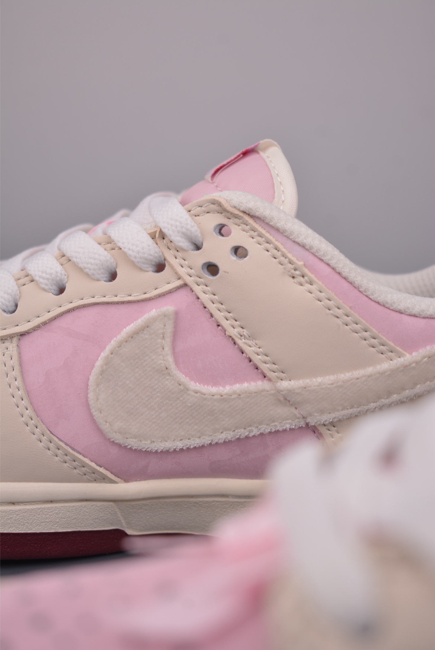 180 NIKE SB Dunk Low IQ1145-610-Chinese UA Cheap High Quatity Brand Clothes Bags handbags Sneakers wholesale wholesaler seller from China Factory suppliers Fashion Clothing Shoes best Quality Beautiful Price 180 NIKE SB Dunk Low IQ1145-610