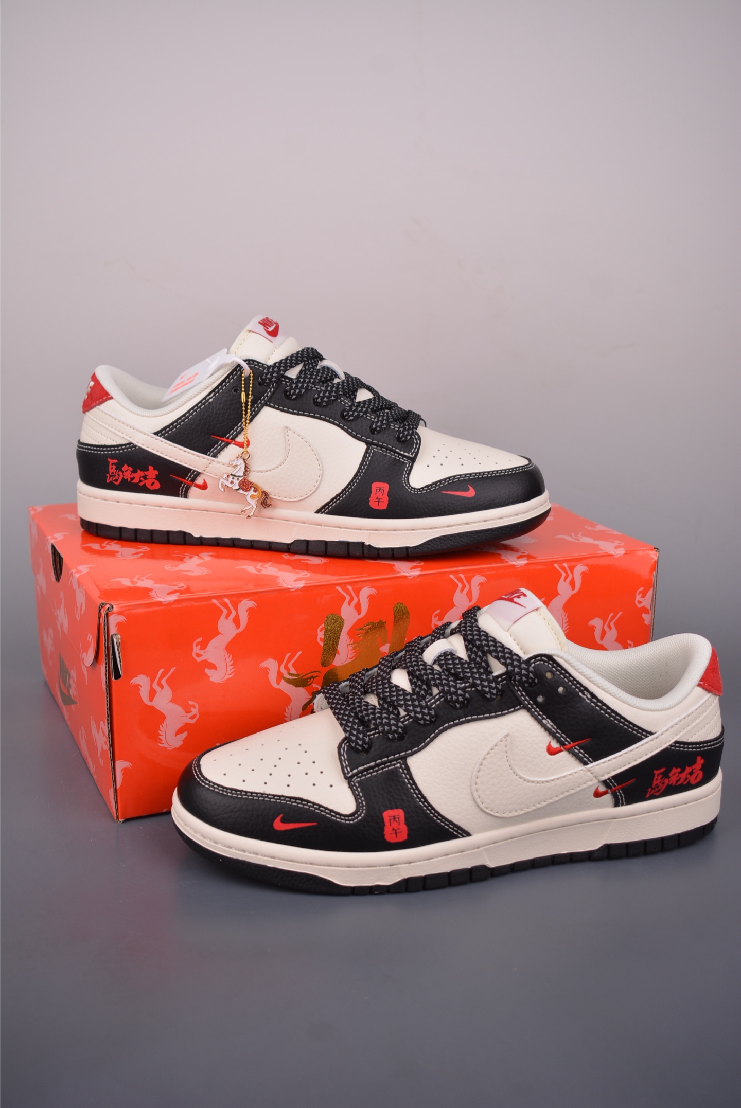 280 Nike SB Dunk Low 马年限定 LX1988-821-Chinese UA Cheap High Quatity Brand Clothes Bags handbags Sneakers wholesale wholesaler seller from China Factory suppliers Fashion Clothing Shoes best Quality Beautiful Price 280 Nike SB Dunk Low 马年限定 LX1988-821