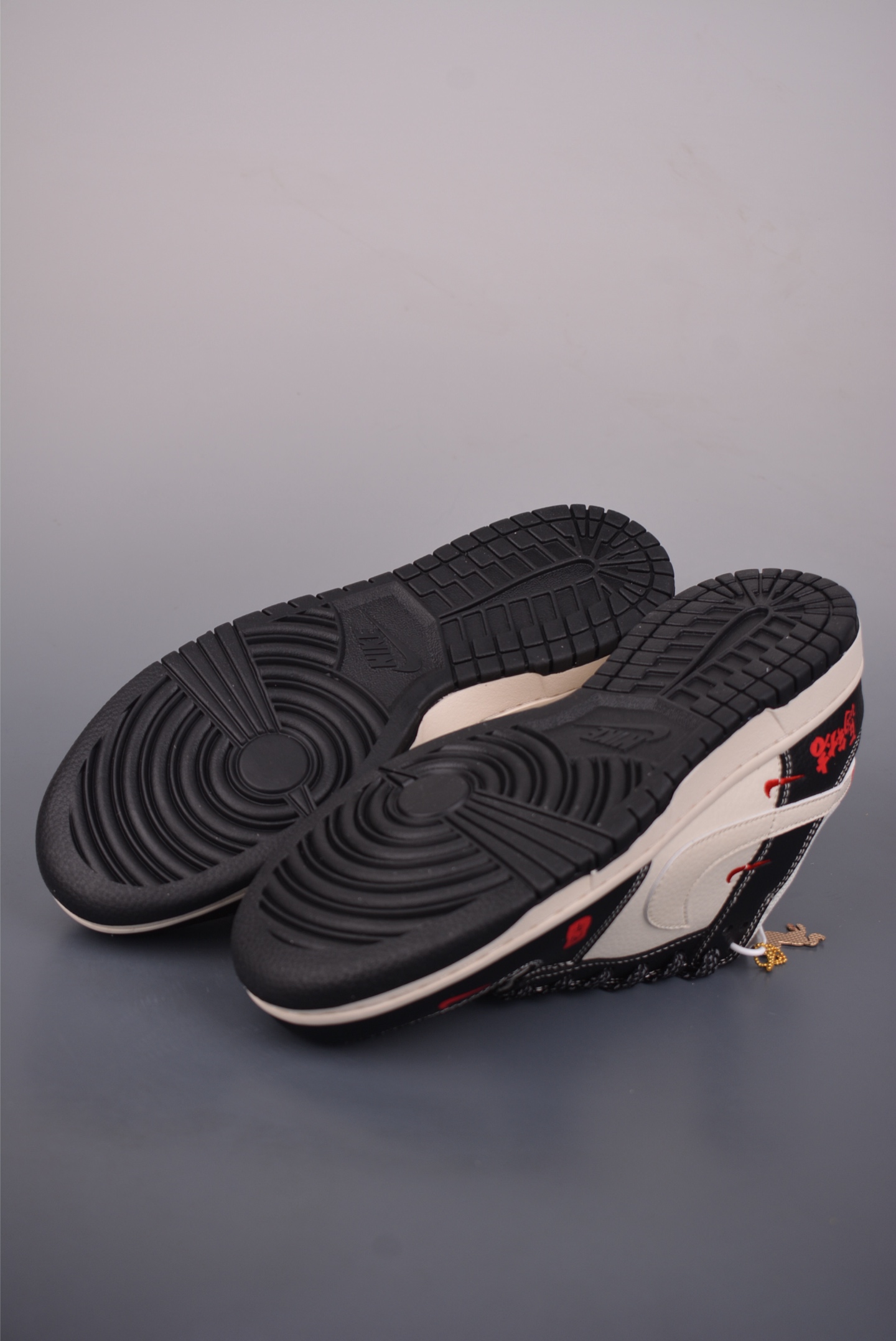 280 Nike SB Dunk Low 马年限定 LX1988-821-Chinese UA Cheap High Quatity Brand Clothes Bags handbags Sneakers wholesale wholesaler seller from China Factory suppliers Fashion Clothing Shoes best Quality Beautiful Price 280 Nike SB Dunk Low 马年限定 LX1988-821