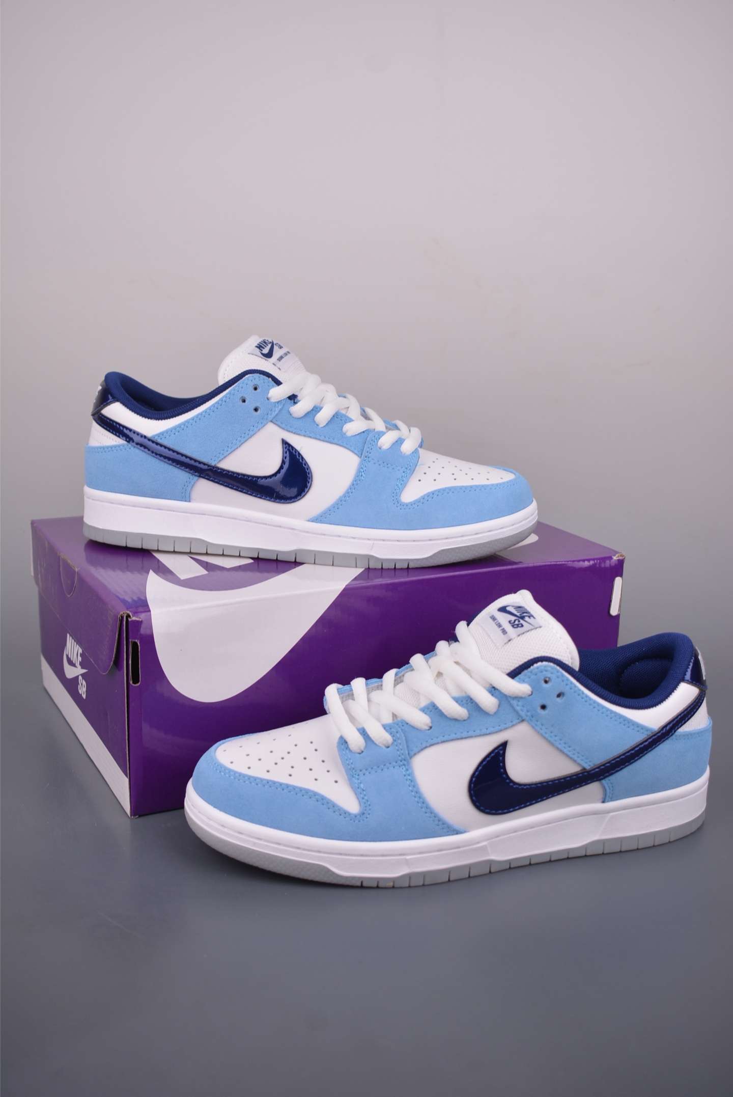 260 Nike SB Dunk Low 天蓝白 BP0508-038
