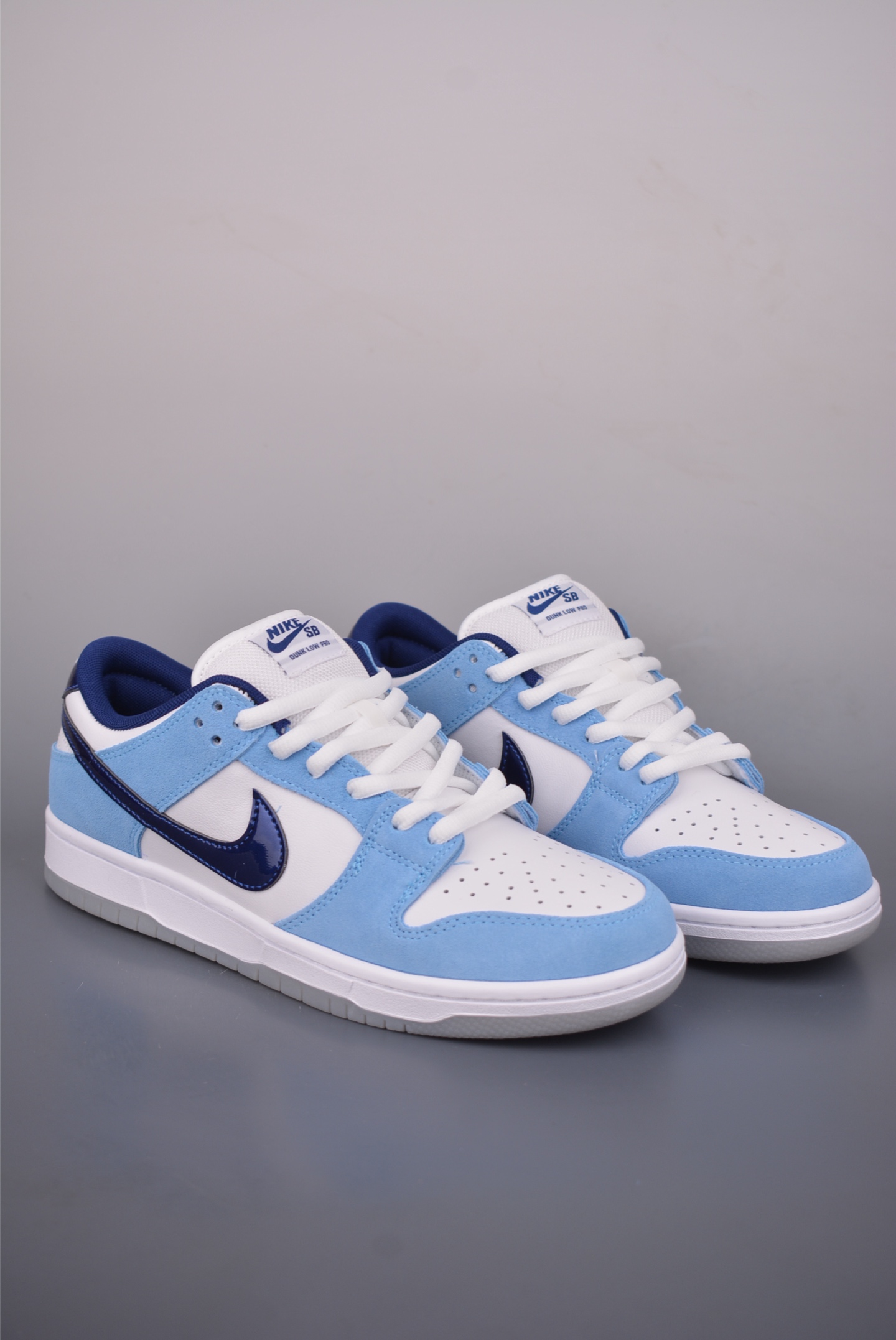 260 Nike SB Dunk Low 天蓝白 BP0508-038
