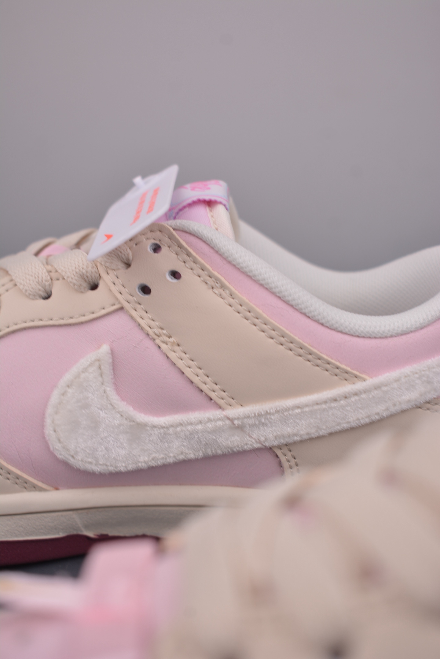 200 NIKE SB Dunk Low IQ1145-610-Chinese UA Cheap High Quatity Brand Clothes Bags handbags Sneakers wholesale wholesaler seller from China Factory suppliers Fashion Clothing Shoes best Quality Beautiful Price 200 NIKE SB Dunk Low IQ1145-610