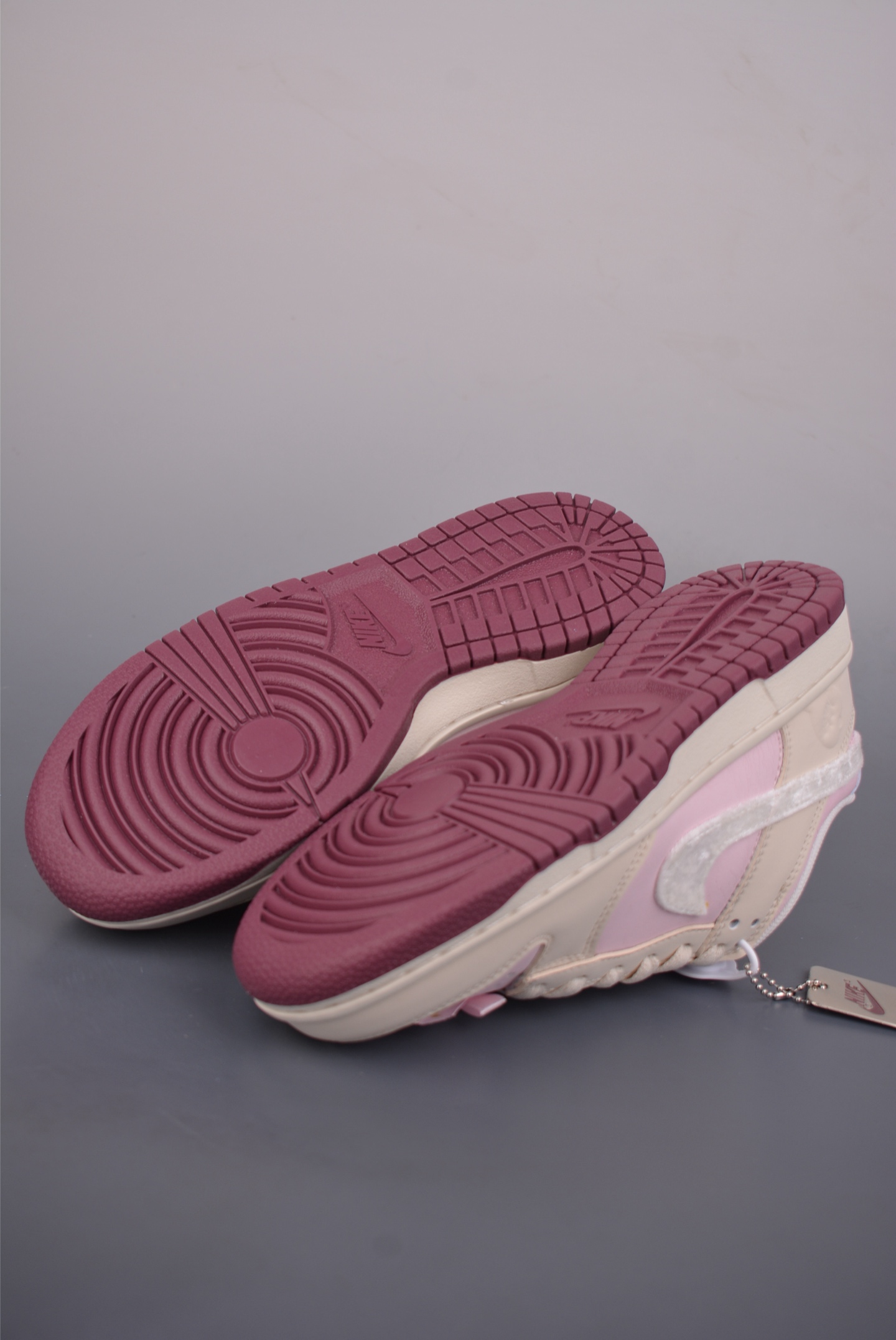 200 NIKE SB Dunk Low IQ1145-610-Chinese UA Cheap High Quatity Brand Clothes Bags handbags Sneakers wholesale wholesaler seller from China Factory suppliers Fashion Clothing Shoes best Quality Beautiful Price 200 NIKE SB Dunk Low IQ1145-610