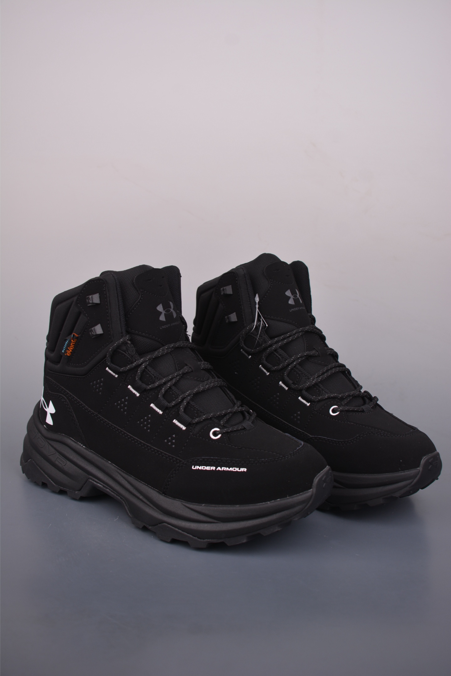 220 安德玛 Under Armour UA Raider Waterproof 皮革舒适时尚贴合百搭 420481124