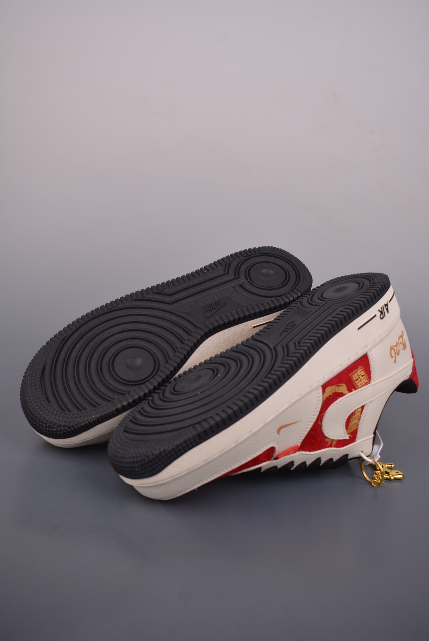 260 Nike Air Force 1 Low马年限定 XL1982-334