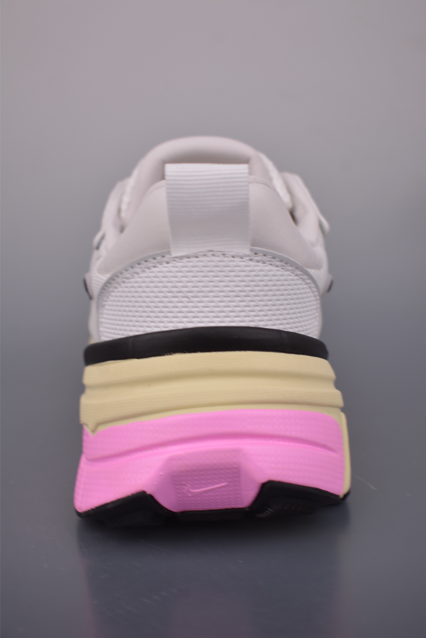 180 NIKE V2K Runtekk 版本 减震防滑复古低帮跑步鞋 FD0736-114