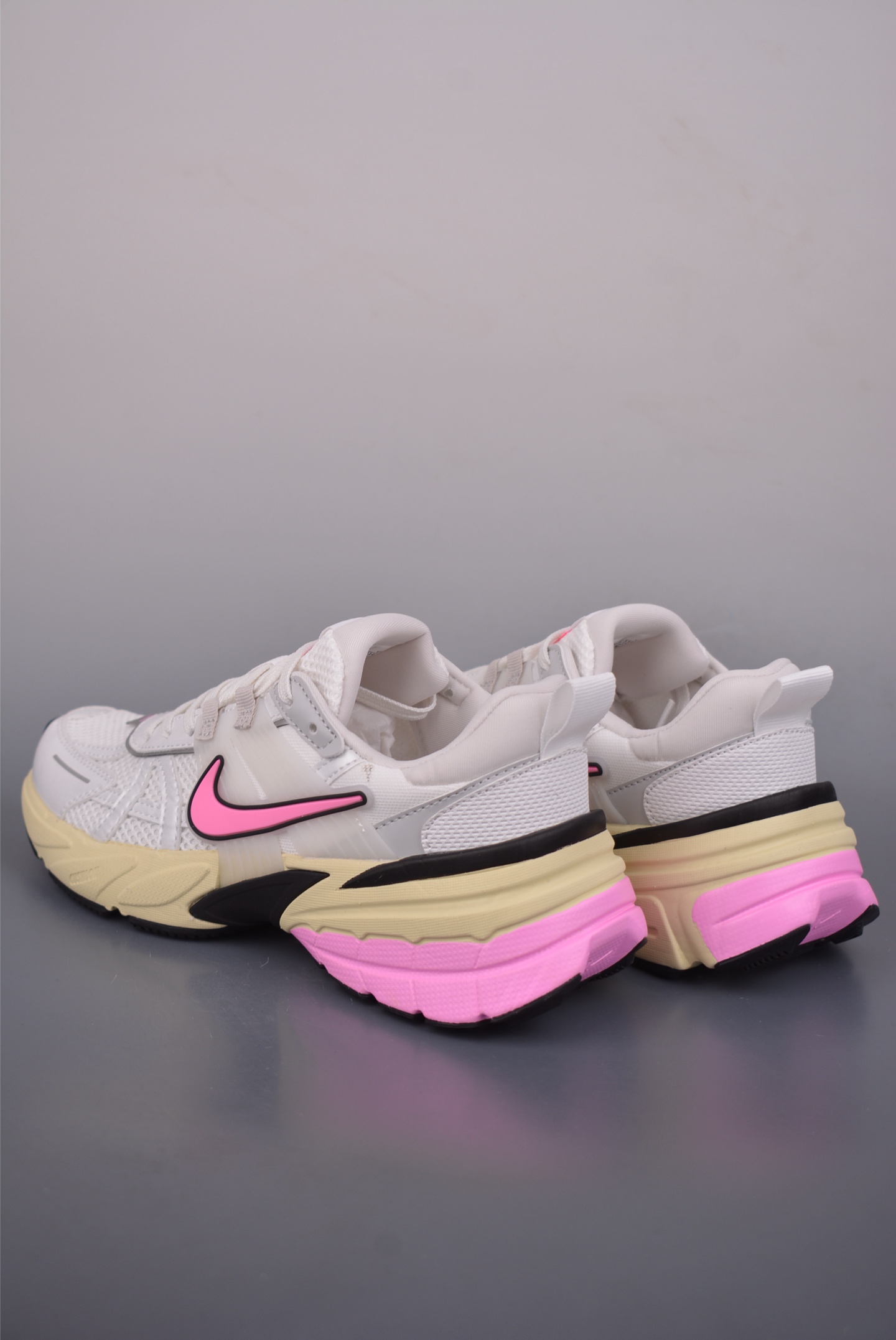 180 NIKE V2K Runtekk 版本 减震防滑复古低帮跑步鞋 FD0736-114