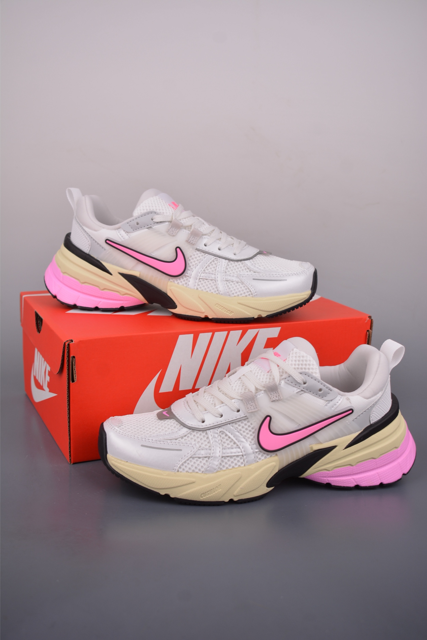 180 NIKE V2K Runtekk 版本 减震防滑复古低帮跑步鞋 FD0736-114