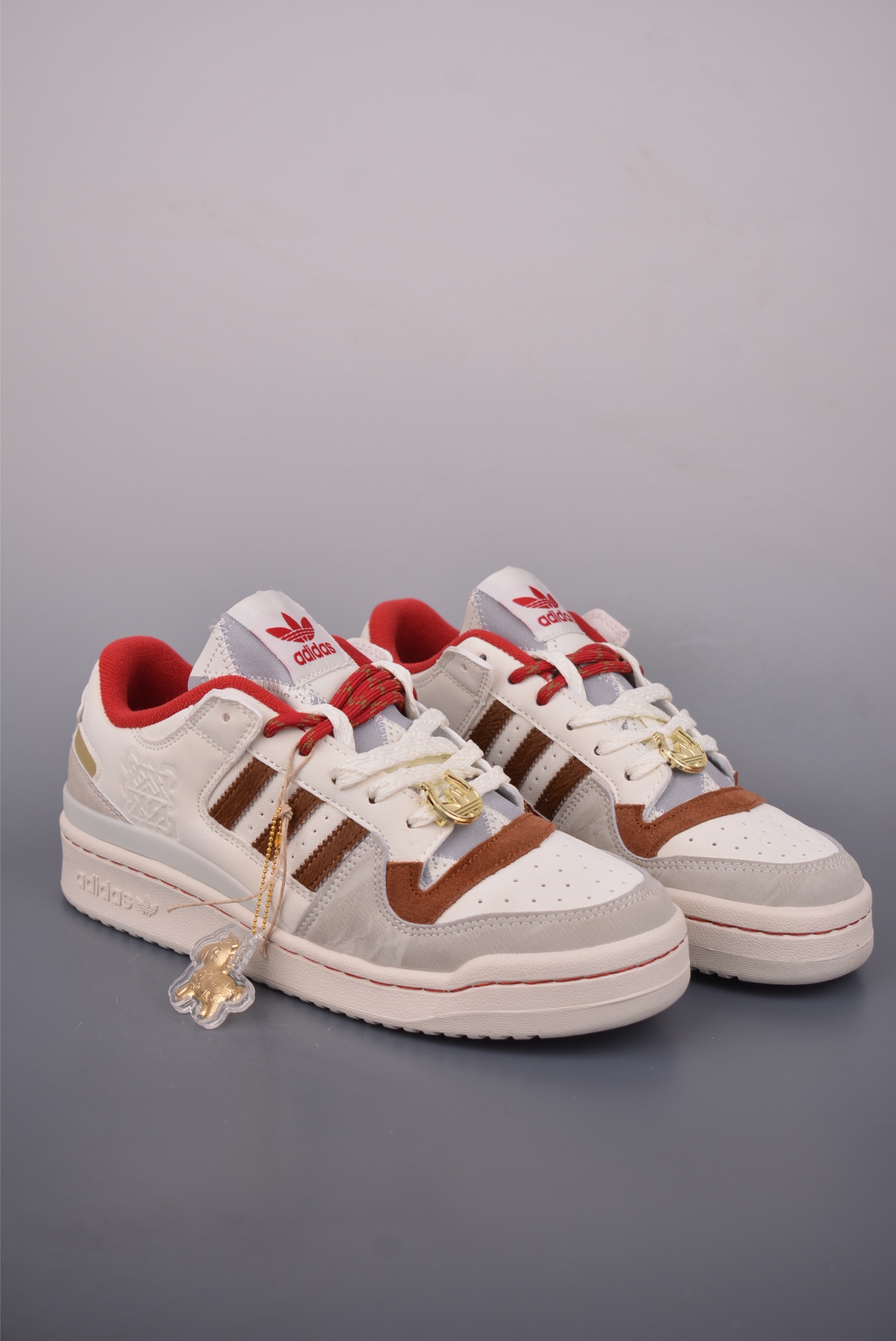 200 海外渠道版 原盒原标 马年限定 Adidas Forum LOW CL 三叶草低邦 经典魔术贴复古板鞋 KJ8751-Chinese UA Cheap High Quatity Brand Clothes Bags handbags Sneakers wholesale wholesaler seller from China Factory suppliers Fashion Clothing Shoes best Quality Beautiful Price 200 海外渠道版 原盒原标 马年限定 Adidas Forum LOW CL 三叶草低邦 经典魔术贴复古板鞋 KJ8751