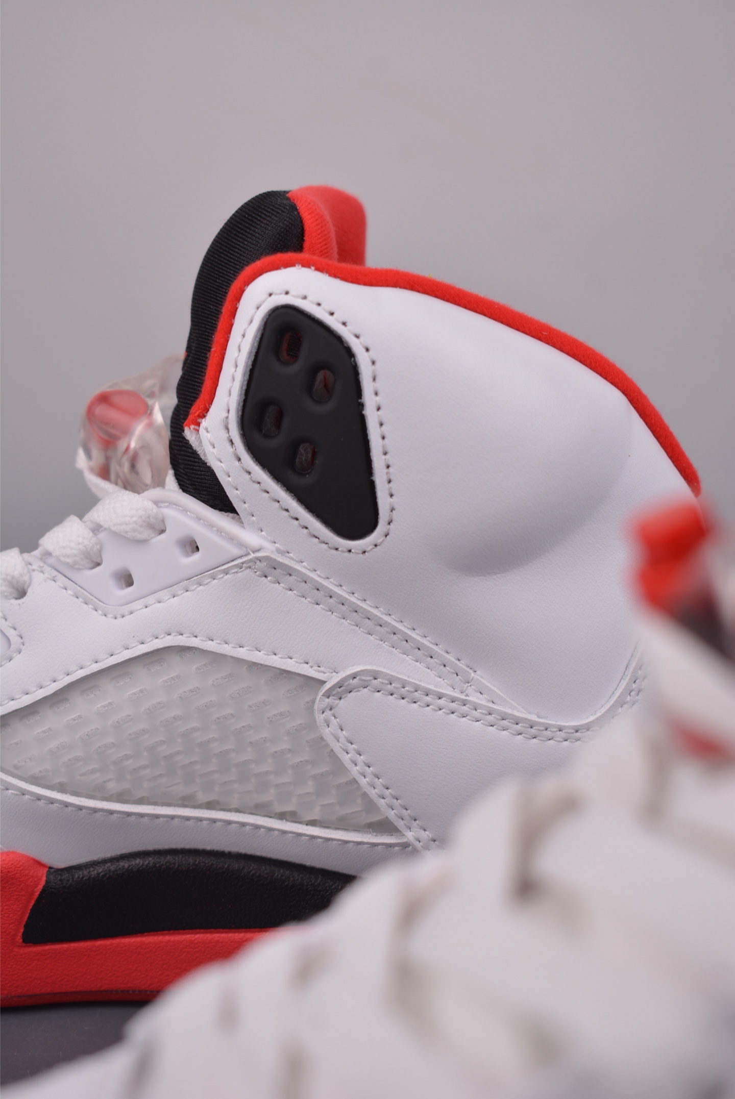 280 Air Jordan 5 Retro 乔丹5 复刻白红 HQ7978-101-Chinese UA Cheap High Quatity Brand Clothes Bags handbags Sneakers wholesale wholesaler seller from China Factory suppliers Fashion Clothing Shoes best Quality Beautiful Price 280 Air Jordan 5 Retro 乔丹5 复刻白红 HQ7978-101