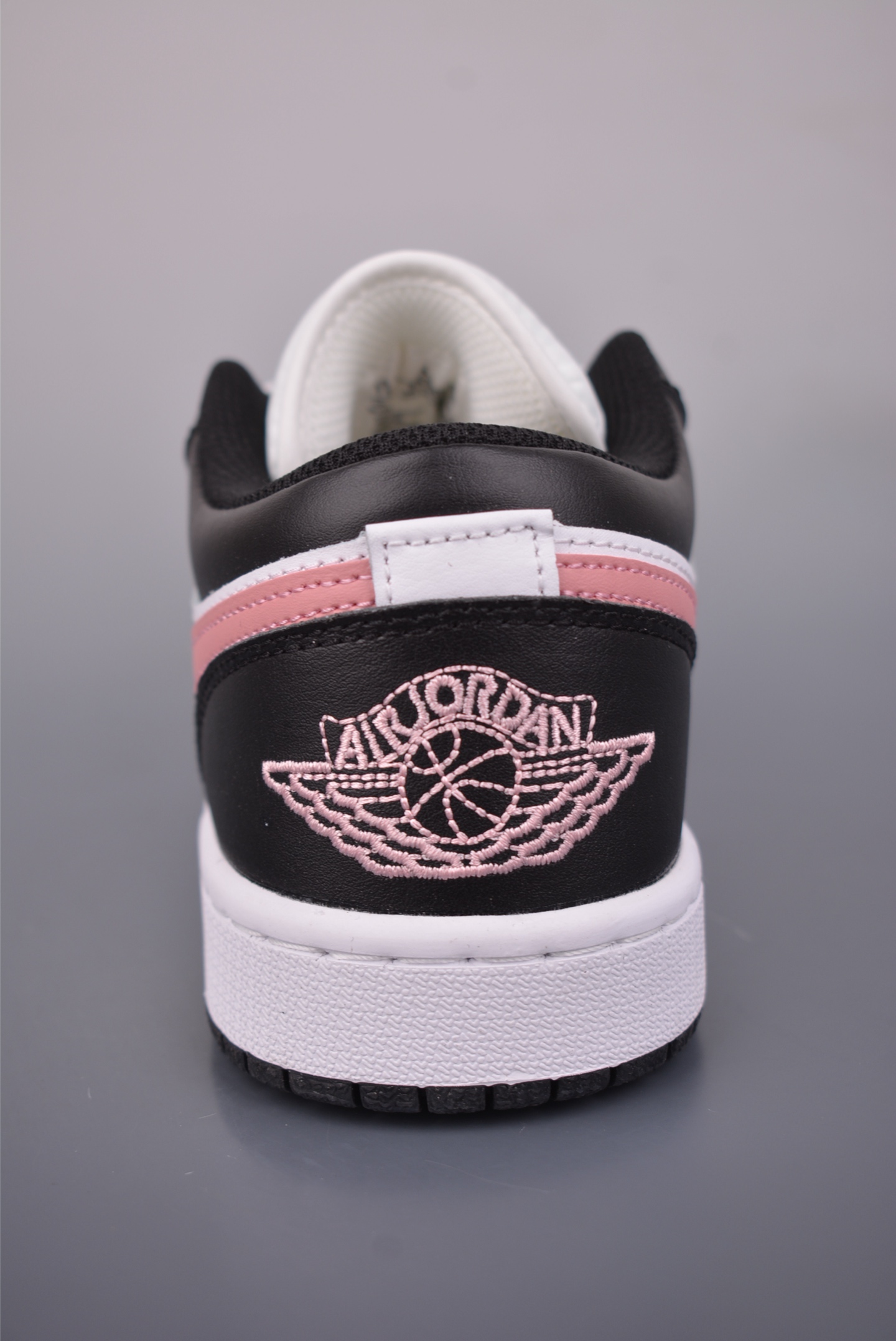 200 Air Jordan 1 Low 黑粉 AJ1乔1低帮休闲板鞋 553558-165