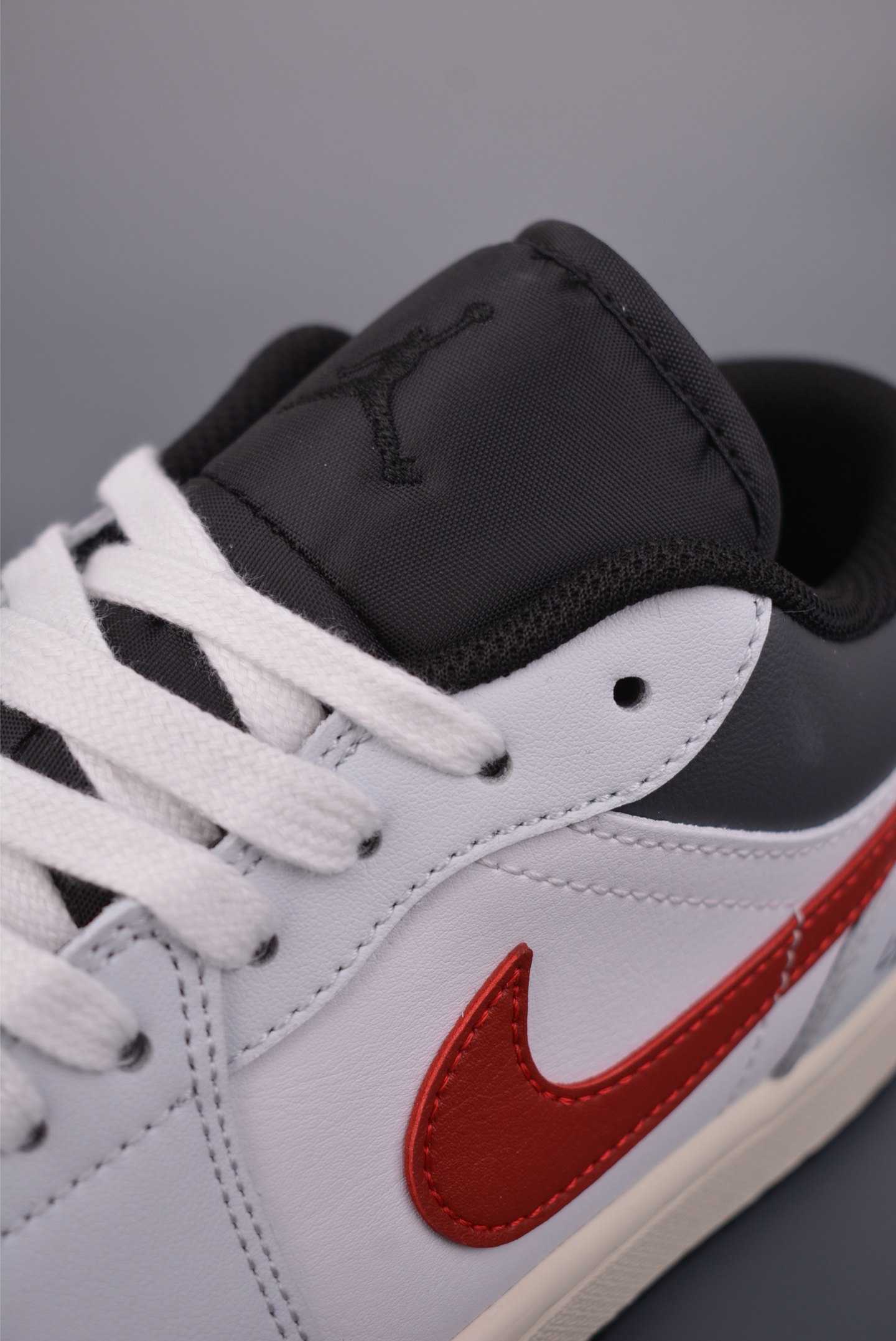 200 Air Jordan 1 Low 马年限定 AJ1乔1低帮休闲板鞋 553558-081-Chinese UA Cheap High Quatity Brand Clothes Bags handbags Sneakers wholesale wholesaler seller from China Factory suppliers Fashion Clothing Shoes best Quality Beautiful Price 200 Air Jordan 1 Low 马年限定 AJ1乔1低帮休闲板鞋 553558-081